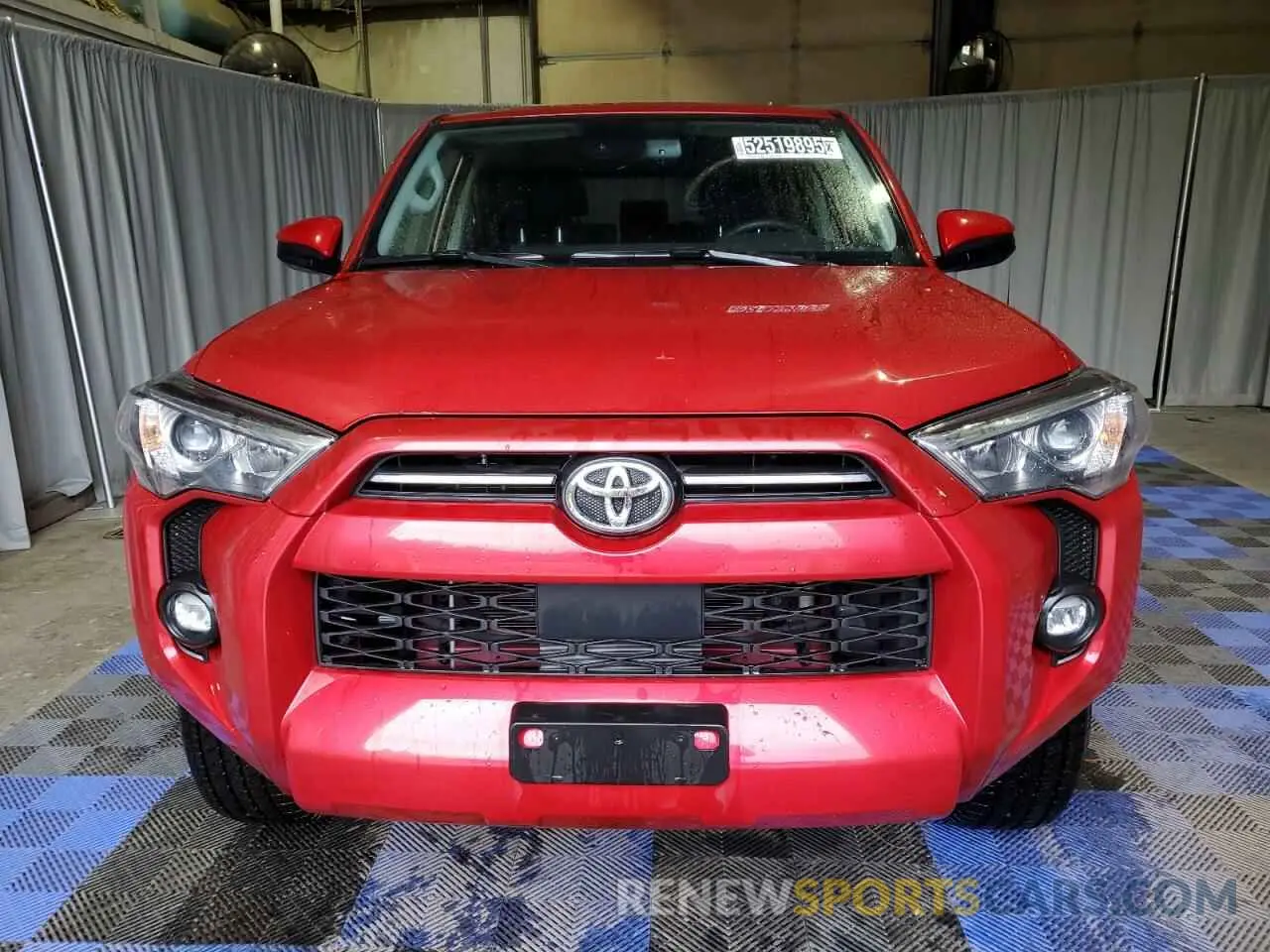 5 Фотография поврежденного автомобиля JTEMU5JR6R6282330 TOYOTA 4RUNNER 2024