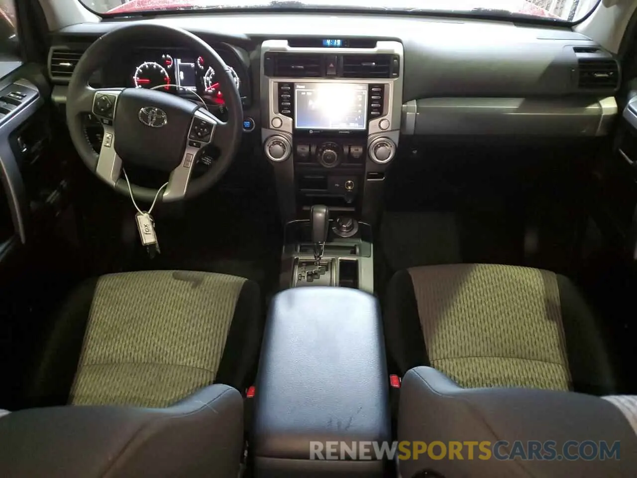 8 Фотография поврежденного автомобиля JTEMU5JR6R6282330 TOYOTA 4RUNNER 2024