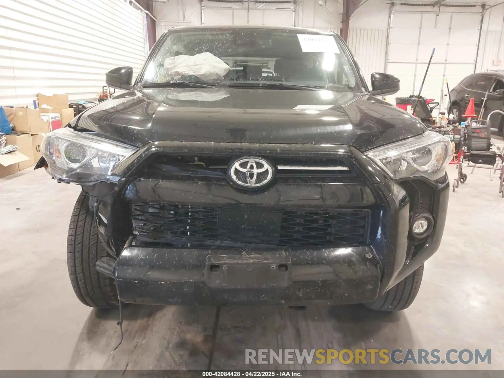 12 Фотография поврежденного автомобиля JTEMU5JR9R6253100 TOYOTA 4RUNNER 2024