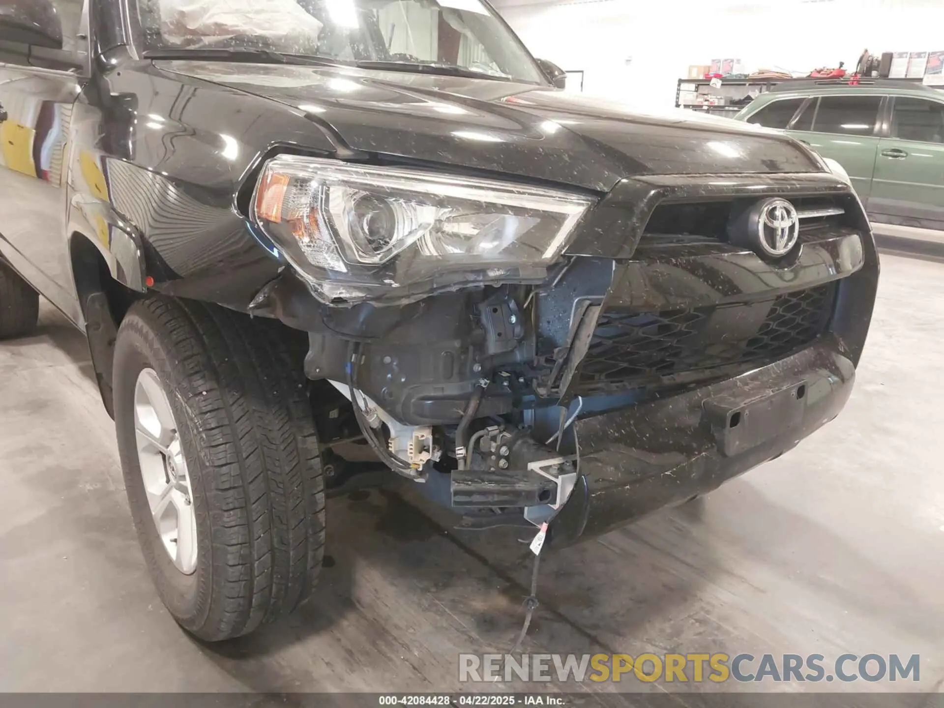 6 Фотография поврежденного автомобиля JTEMU5JR9R6253100 TOYOTA 4RUNNER 2024