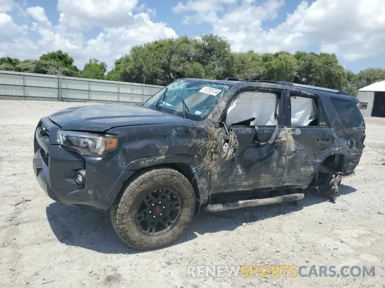 1 Photograph of a damaged car JTENU5JR2R6224669 TOYOTA 4RUNNER 2024