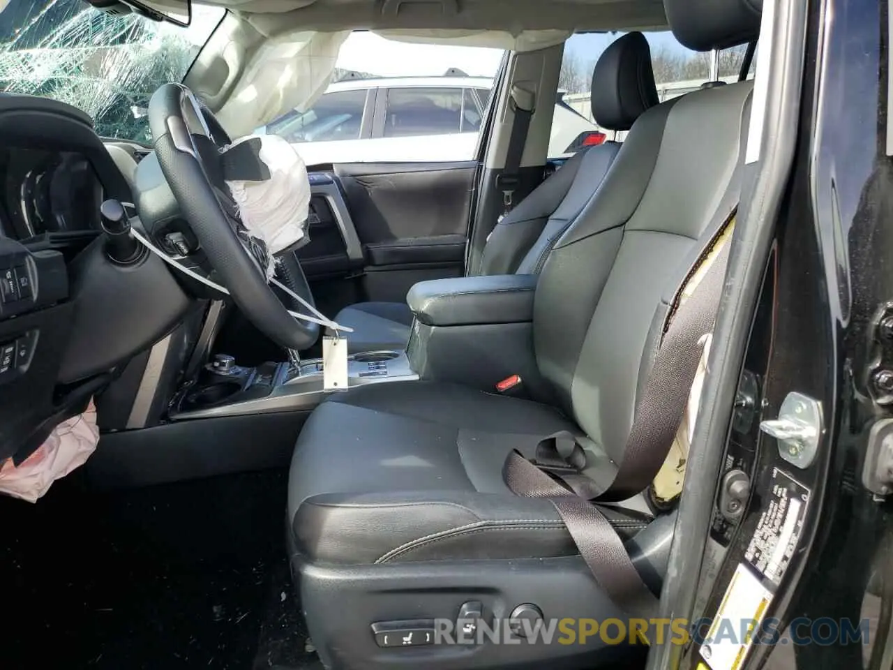 7 Фотография поврежденного автомобиля JTENU5JR4R6228061 TOYOTA 4RUNNER 2024