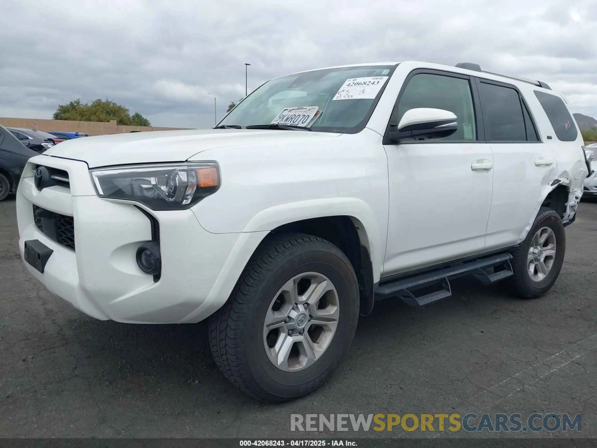 2 Фотография поврежденного автомобиля JTENU5JR4R6243479 TOYOTA 4RUNNER 2024