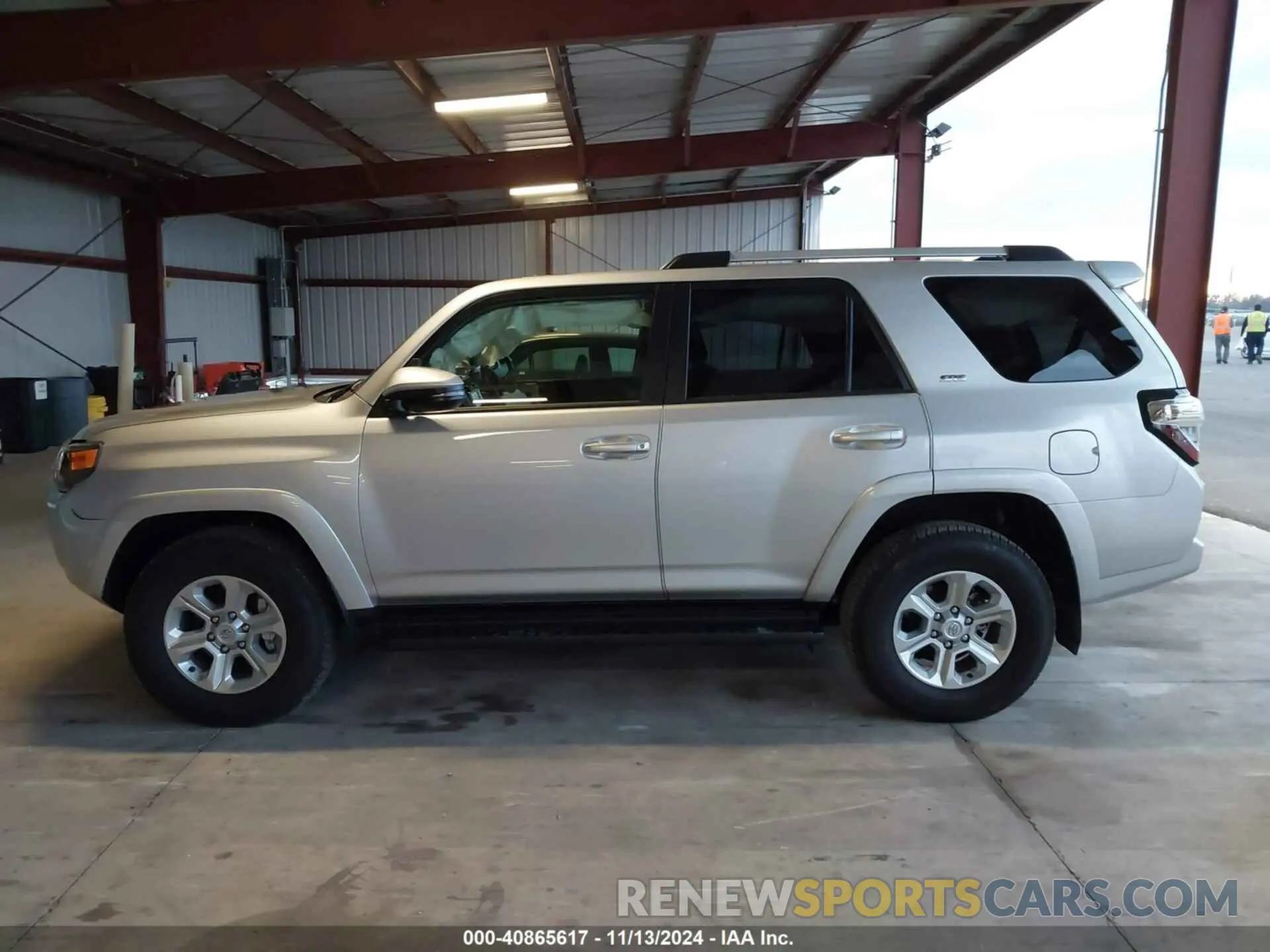 14 Photograph of a damaged car JTENU5JR5R6276569 TOYOTA 4RUNNER 2024
