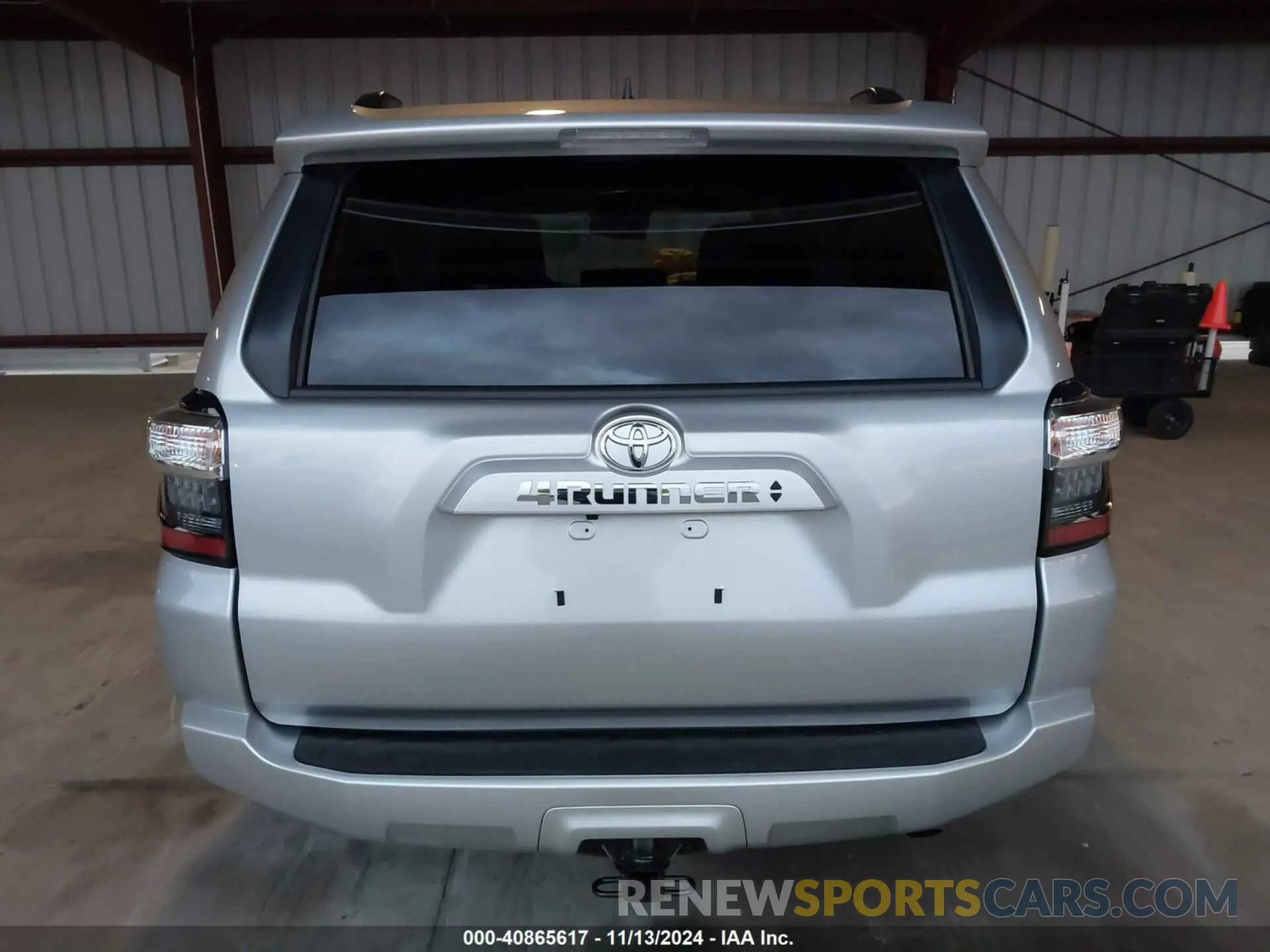 16 Photograph of a damaged car JTENU5JR5R6276569 TOYOTA 4RUNNER 2024