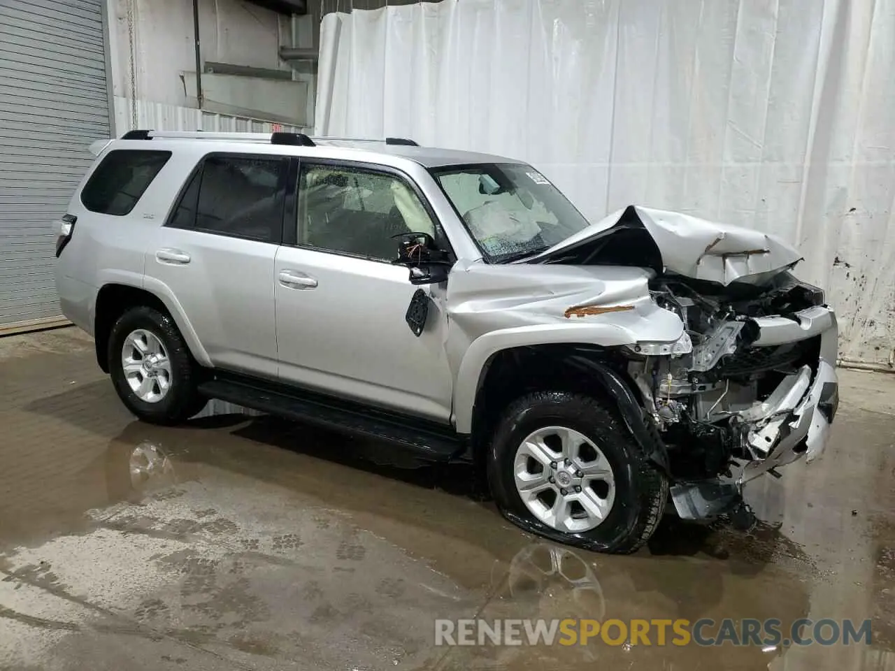 4 Photograph of a damaged car JTENU5JR6R6285622 TOYOTA 4RUNNER 2024
