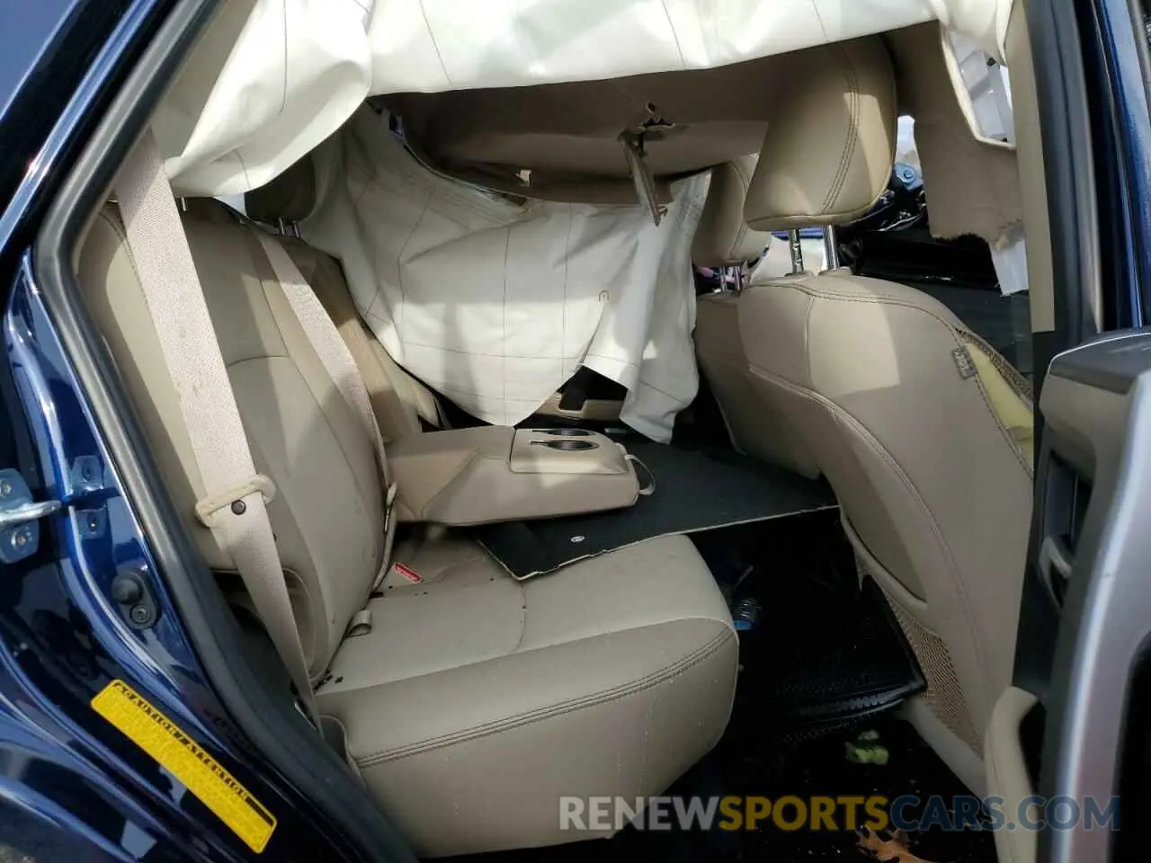 11 Photograph of a damaged car JTENU5JR7R6223873 TOYOTA 4RUNNER 2024
