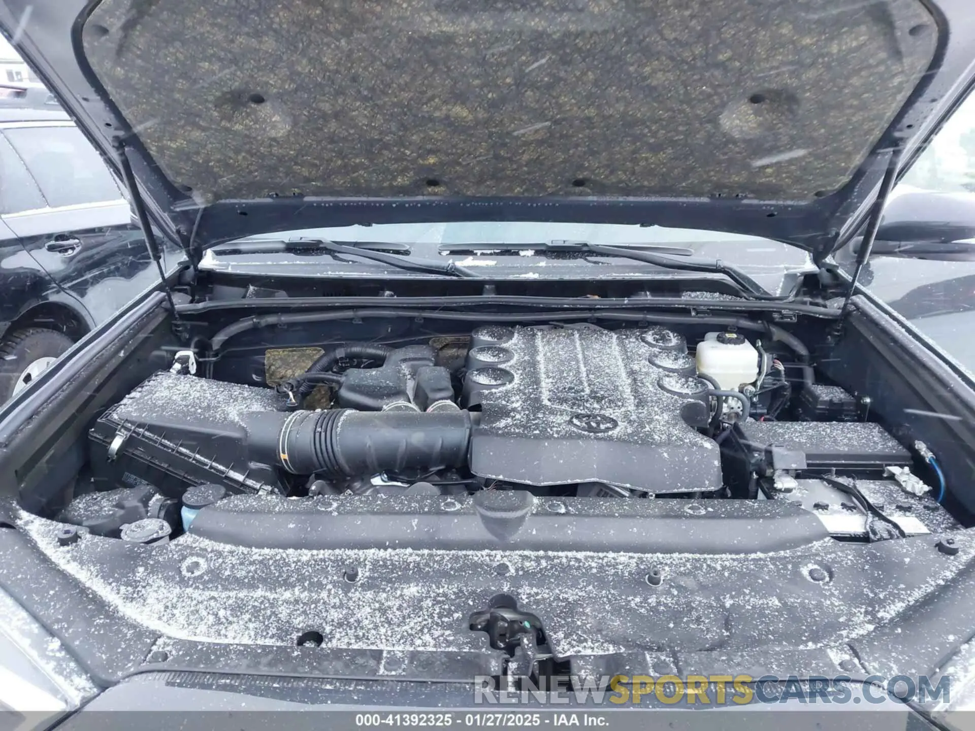 10 Photograph of a damaged car JTENU5JR8R6252234 TOYOTA 4RUNNER 2024