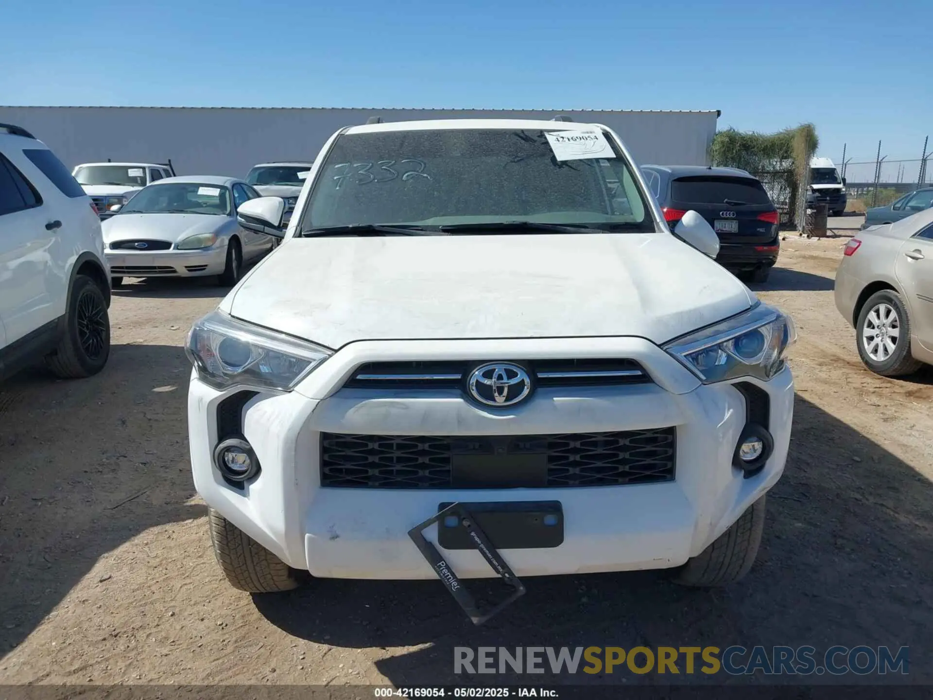 11 Photograph of a damaged car JTENU5JR8R6285394 TOYOTA 4RUNNER 2024