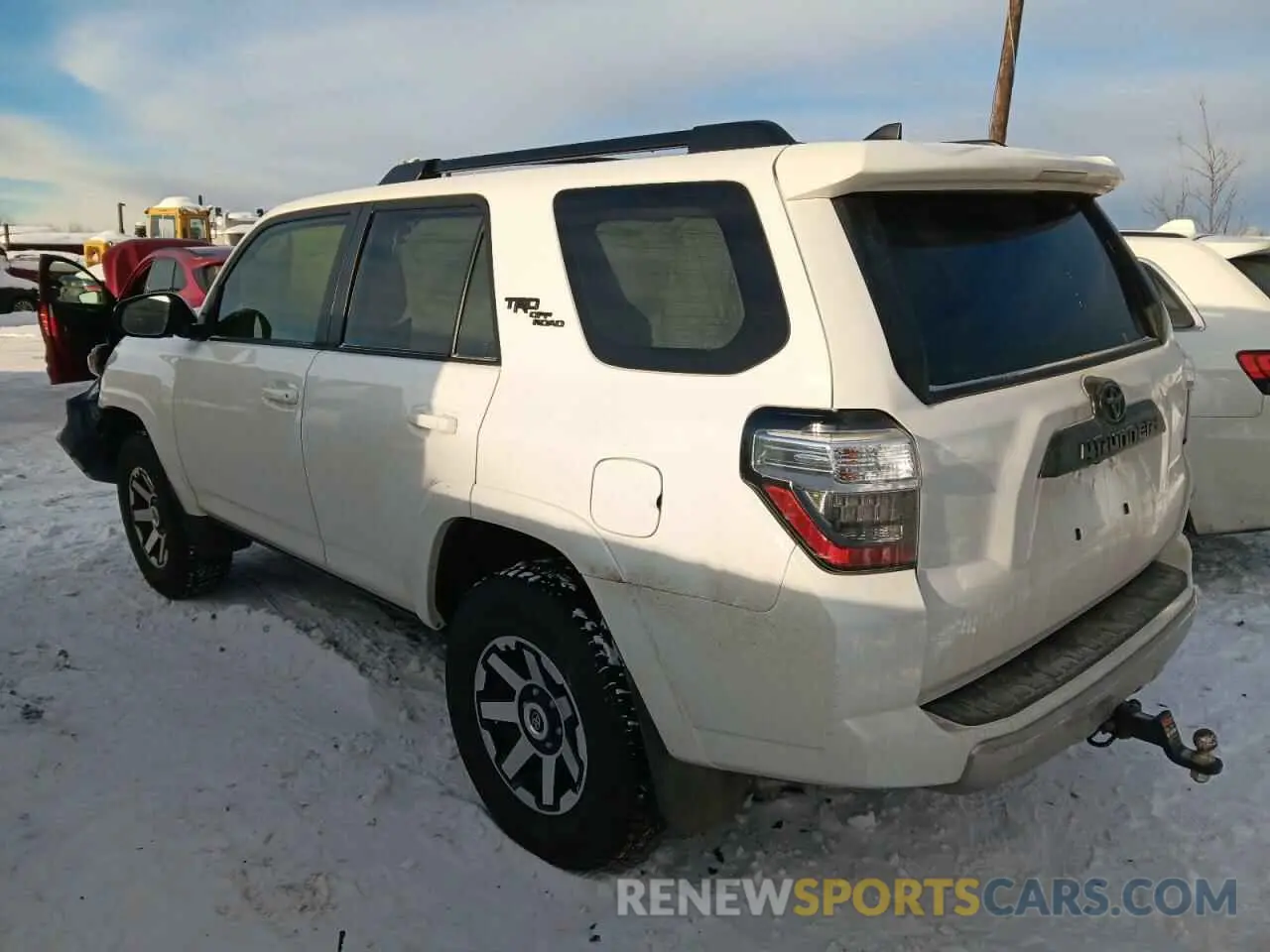 2 Photograph of a damaged car JTERU5JR0R6220749 TOYOTA 4RUNNER 2024