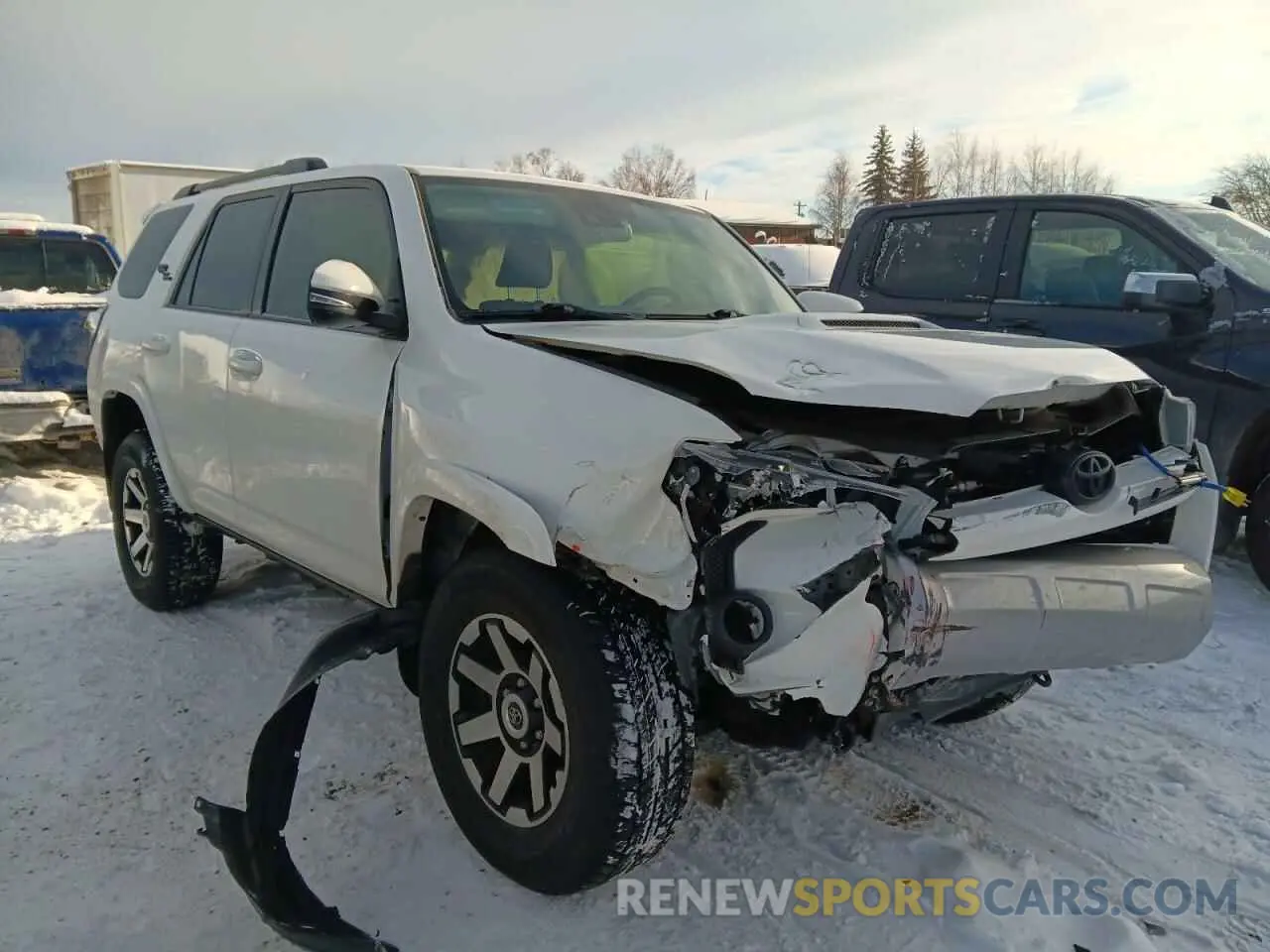 4 Photograph of a damaged car JTERU5JR0R6220749 TOYOTA 4RUNNER 2024