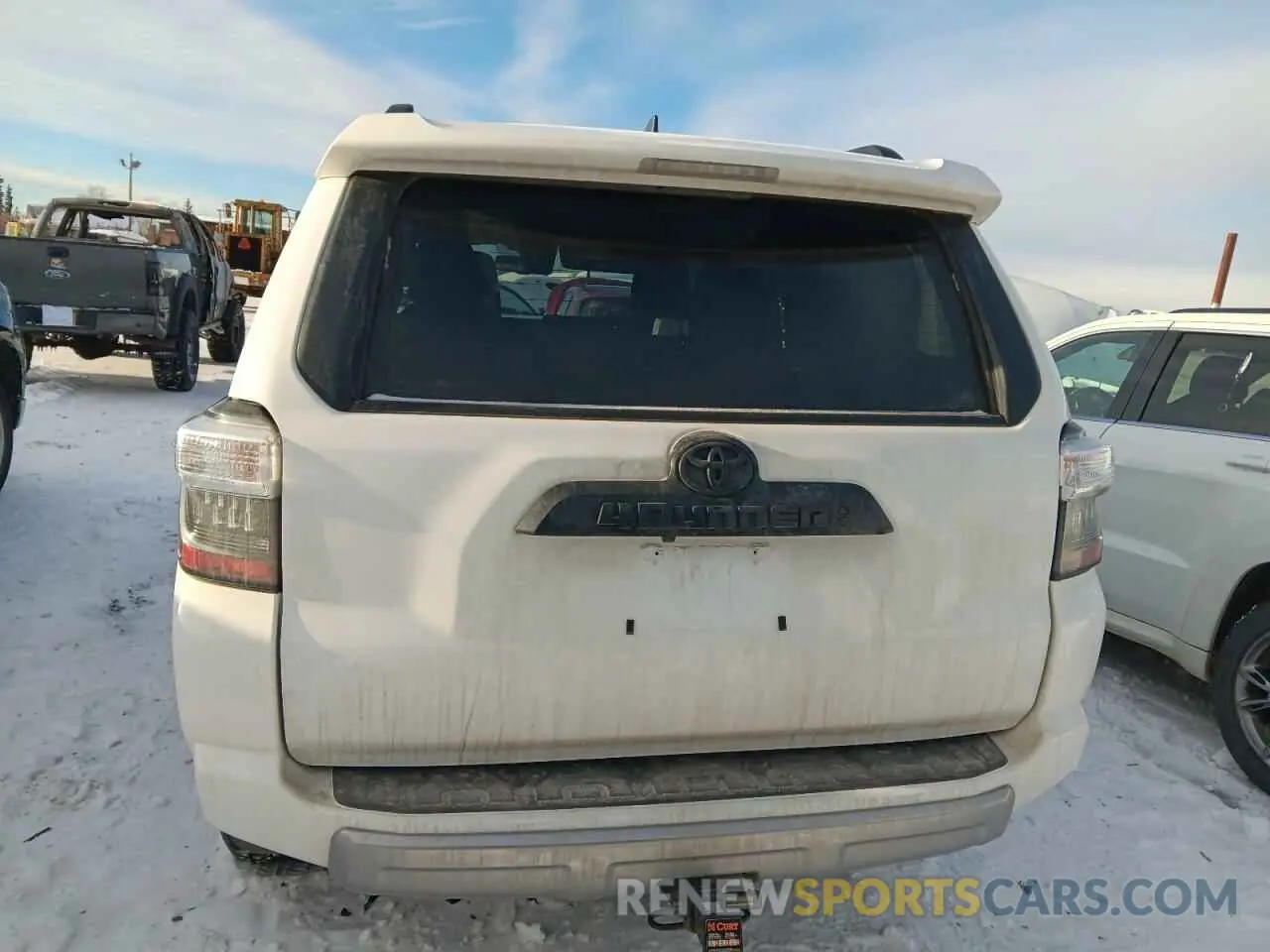 6 Photograph of a damaged car JTERU5JR0R6220749 TOYOTA 4RUNNER 2024