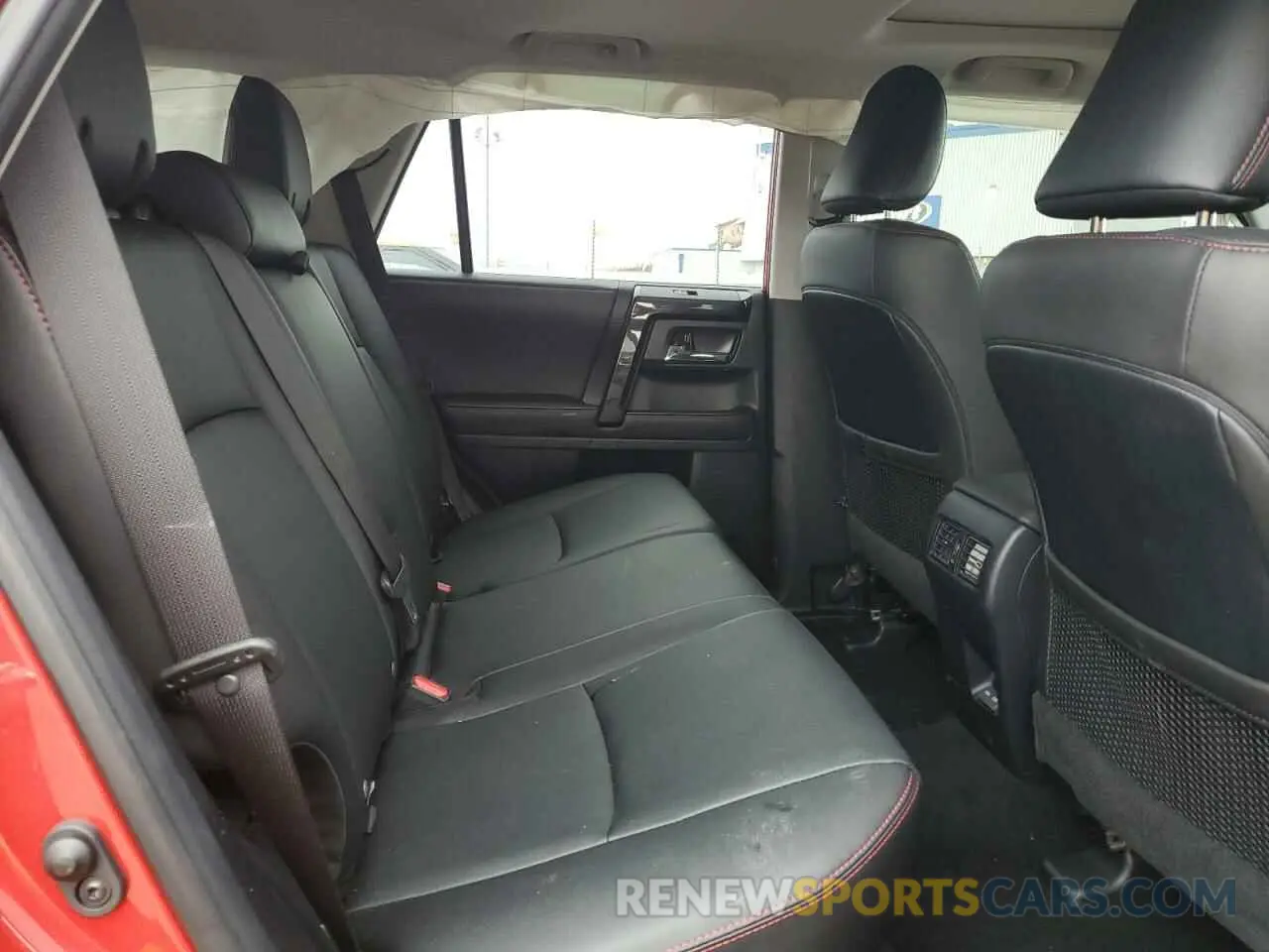 11 Фотография поврежденного автомобиля JTERU5JR0R6282992 TOYOTA 4RUNNER 2024