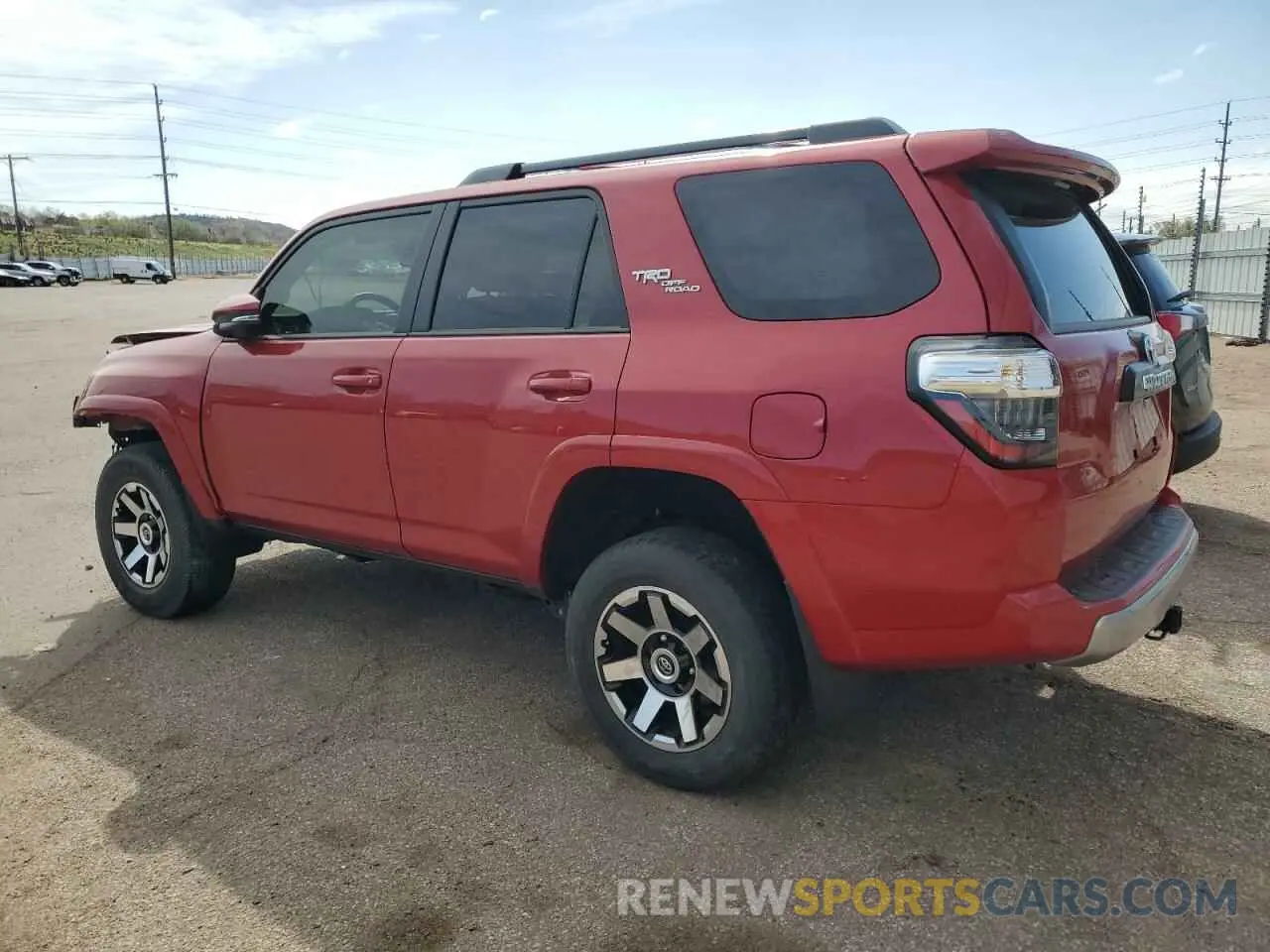 2 Фотография поврежденного автомобиля JTERU5JR0R6282992 TOYOTA 4RUNNER 2024