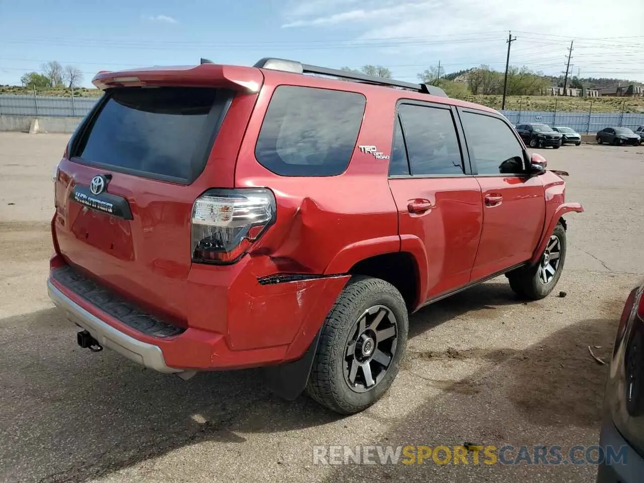 3 Фотография поврежденного автомобиля JTERU5JR0R6282992 TOYOTA 4RUNNER 2024