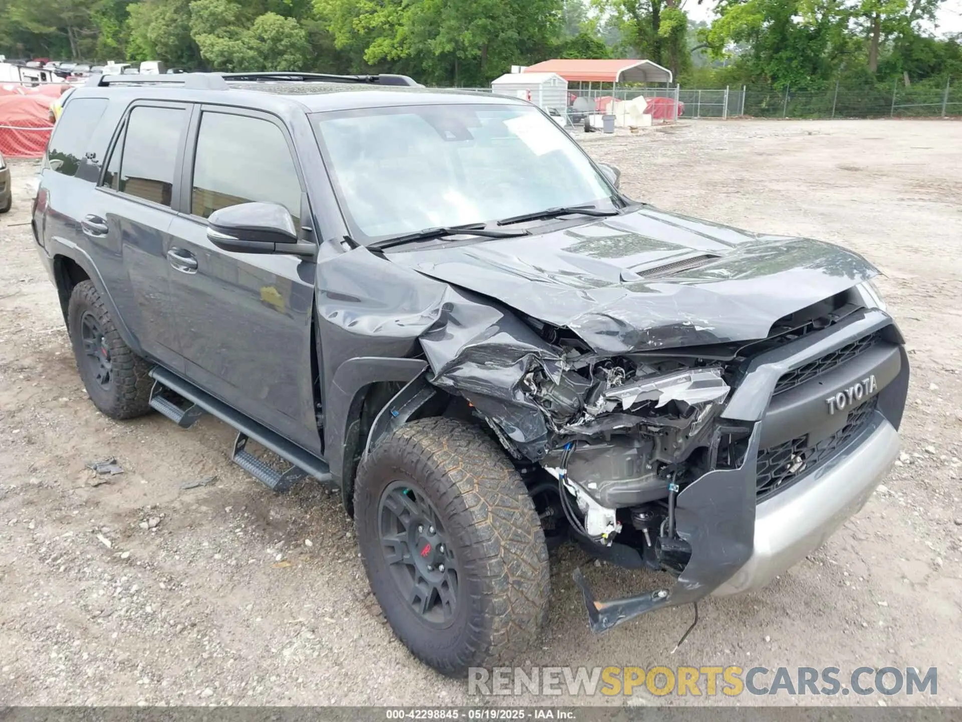 6 Photograph of a damaged car JTERU5JR0R6287612 TOYOTA 4RUNNER 2024
