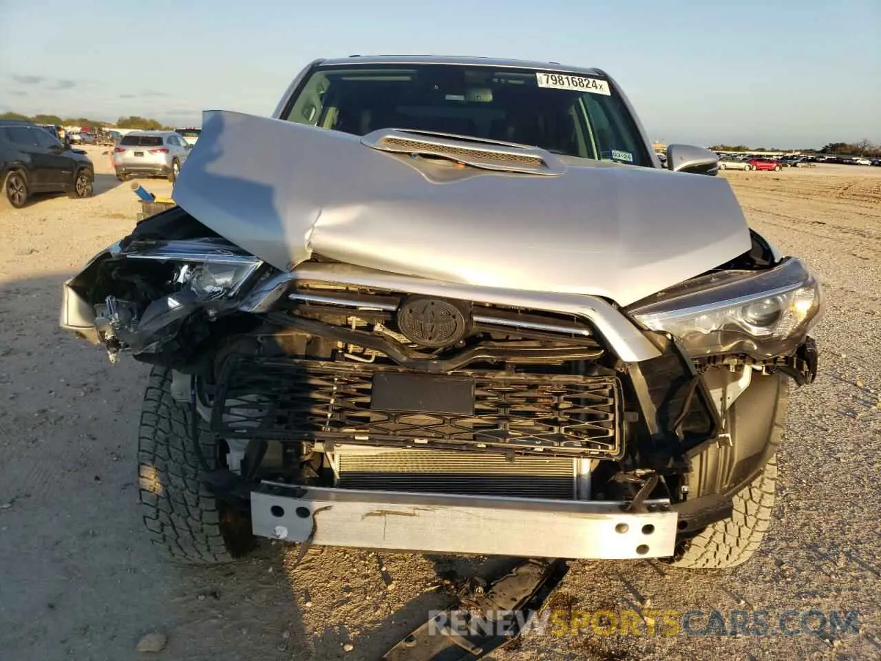 5 Photograph of a damaged car JTERU5JR2R6255454 TOYOTA 4RUNNER 2024