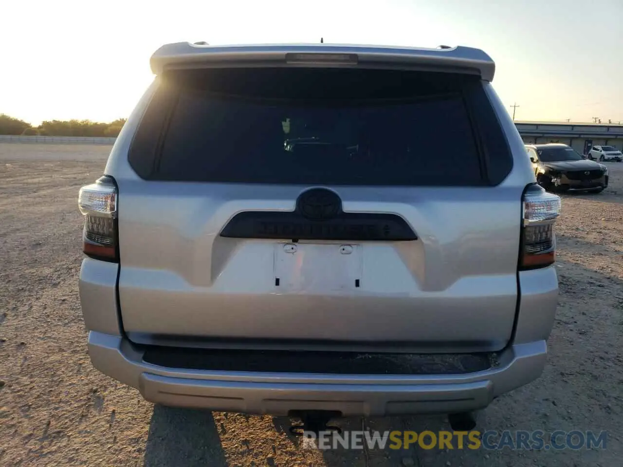 6 Photograph of a damaged car JTERU5JR2R6255454 TOYOTA 4RUNNER 2024