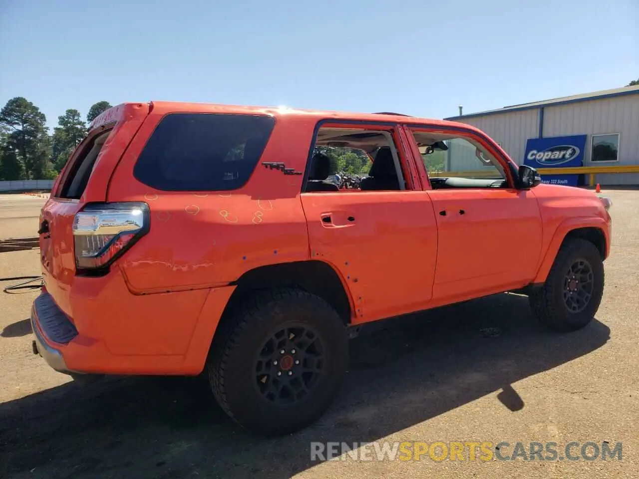 3 Фотография поврежденного автомобиля JTERU5JR3R6301177 TOYOTA 4RUNNER 2024