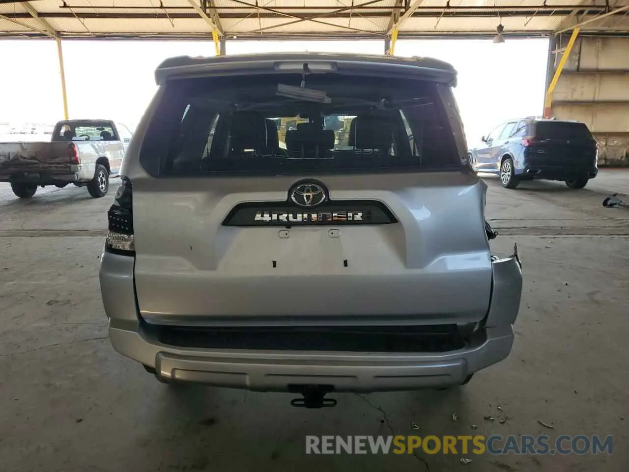 6 Photograph of a damaged car JTERU5JR4R6248375 TOYOTA 4RUNNER 2024