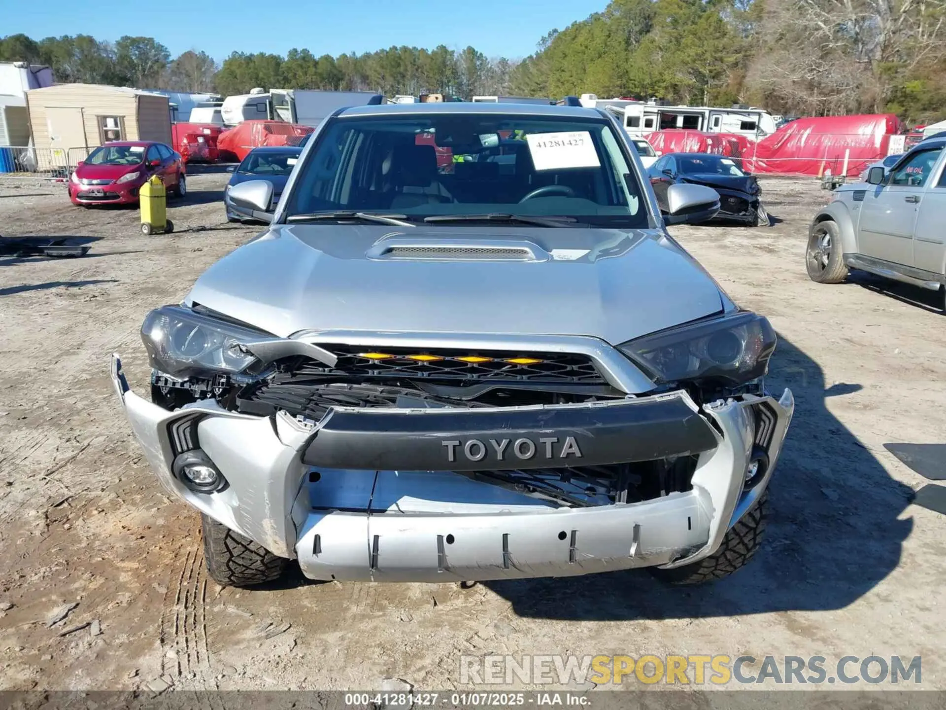 13 Фотография поврежденного автомобиля JTERU5JR6R6255876 TOYOTA 4RUNNER 2024