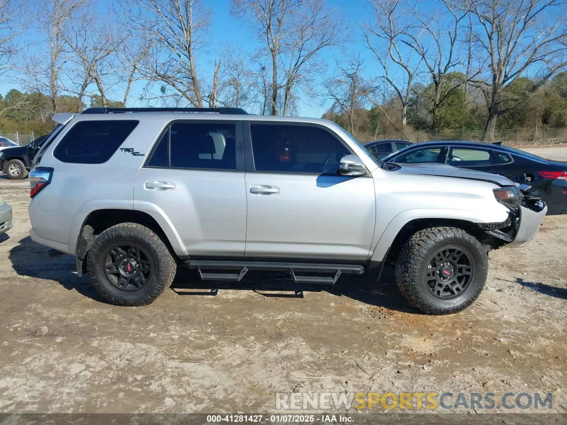 14 Фотография поврежденного автомобиля JTERU5JR6R6255876 TOYOTA 4RUNNER 2024
