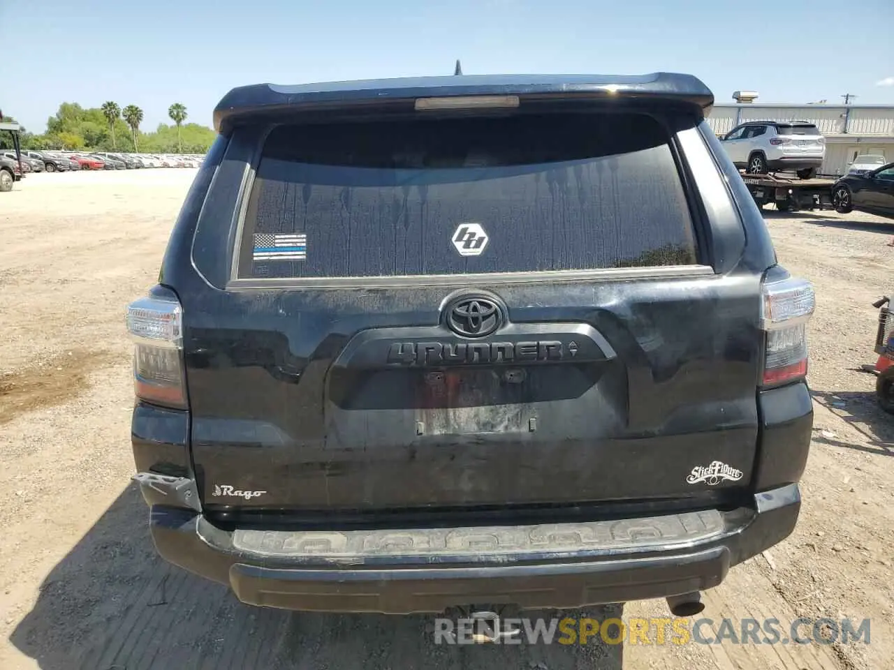 6 Photograph of a damaged car JTERU5JR6R6276601 TOYOTA 4RUNNER 2024