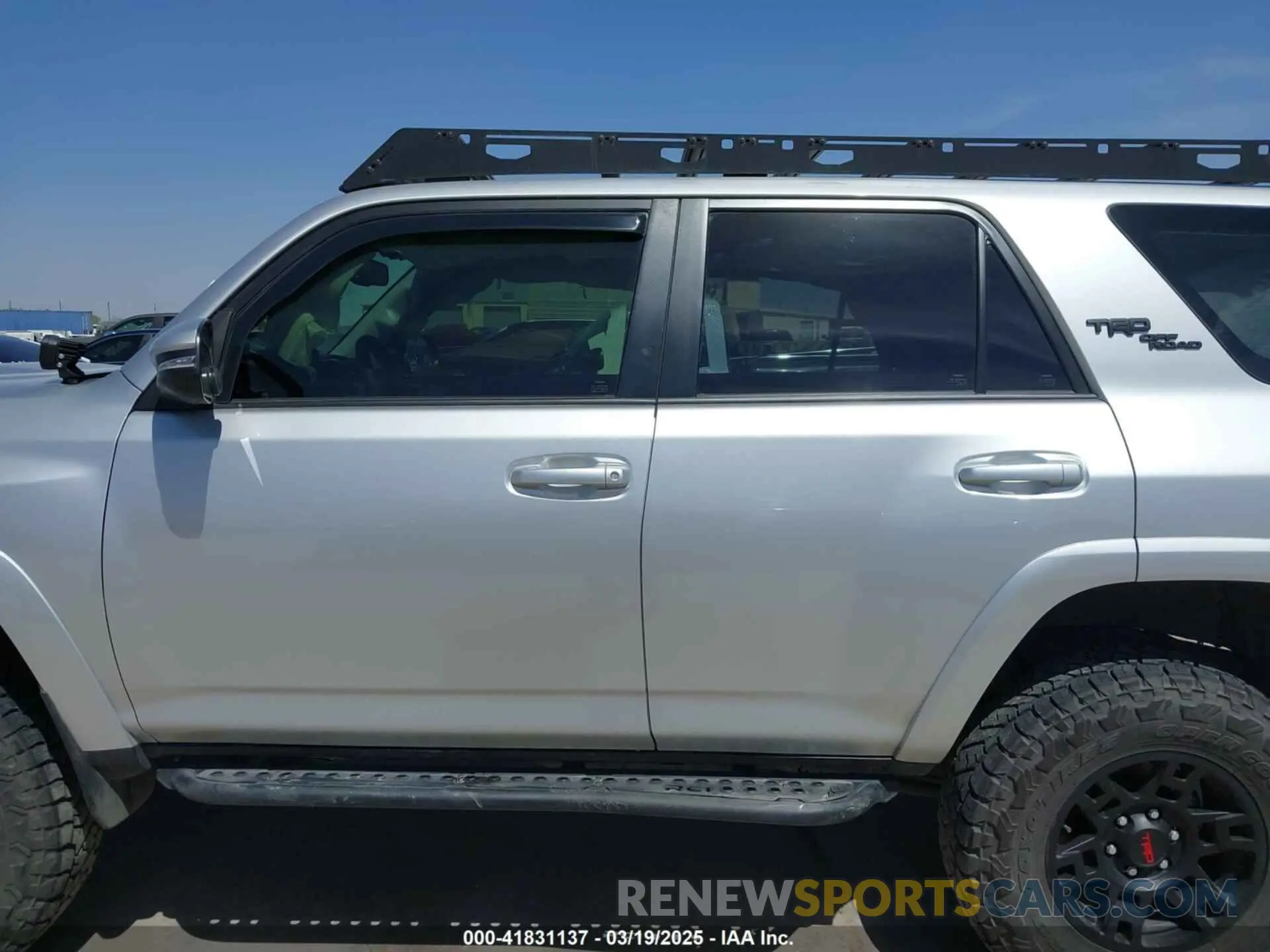 14 Photograph of a damaged car JTERU5JR7R6256681 TOYOTA 4RUNNER 2024