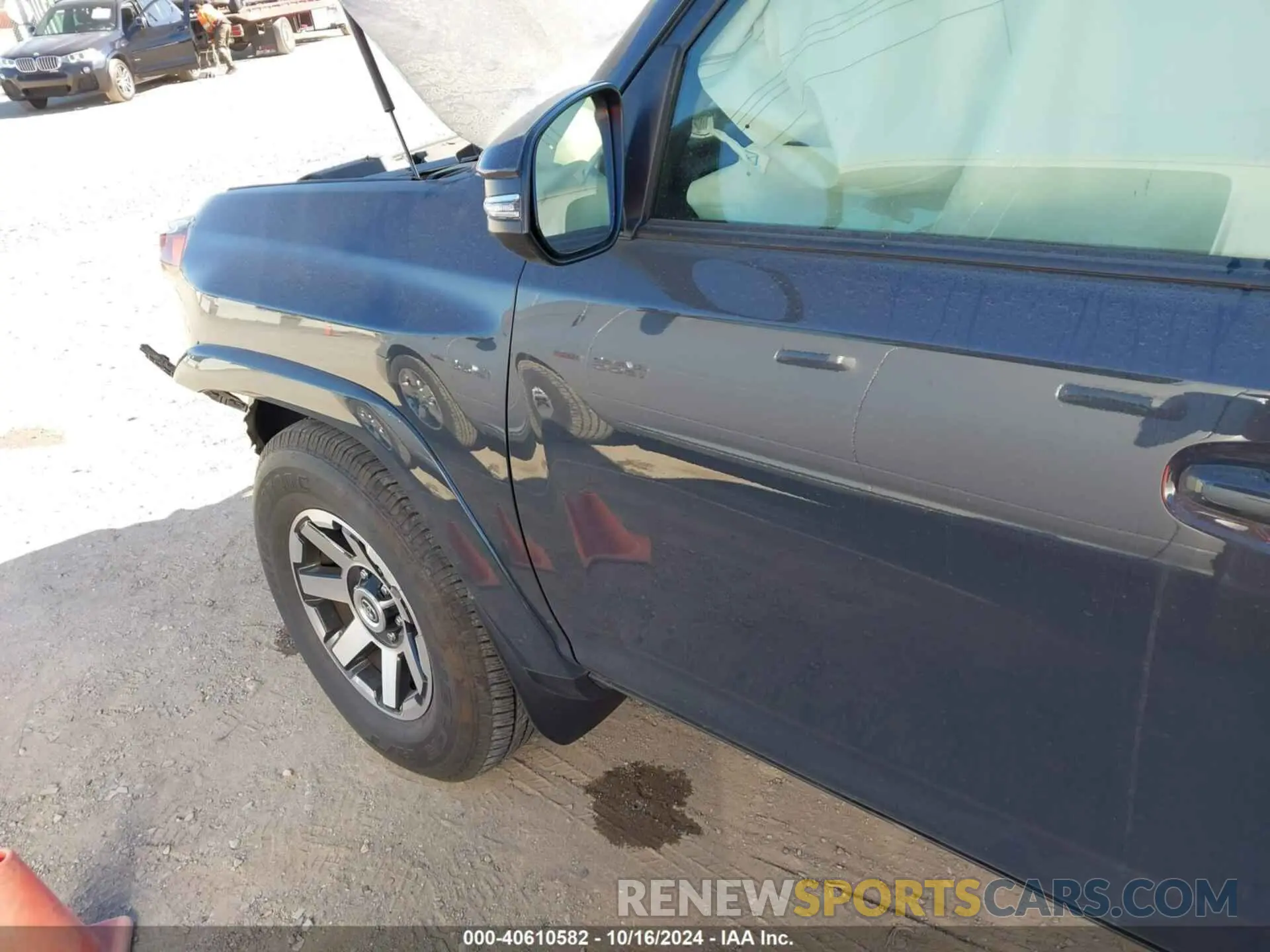 19 Photograph of a damaged car JTERU5JR8R6213886 TOYOTA 4RUNNER 2024