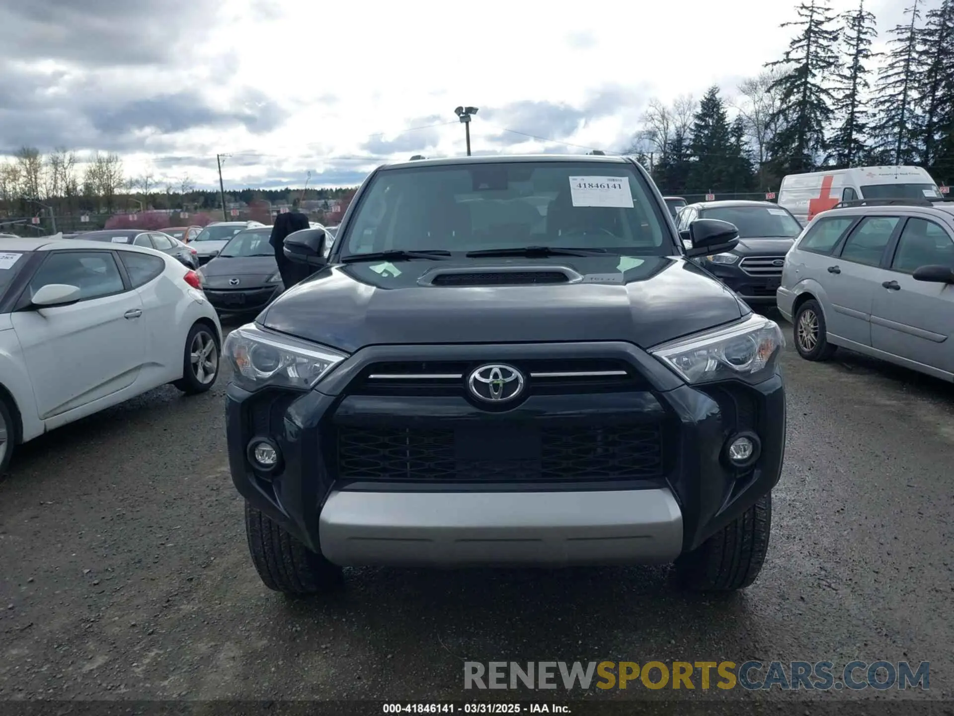 12 Photograph of a damaged car JTERU5JR9R6221883 TOYOTA 4RUNNER 2024