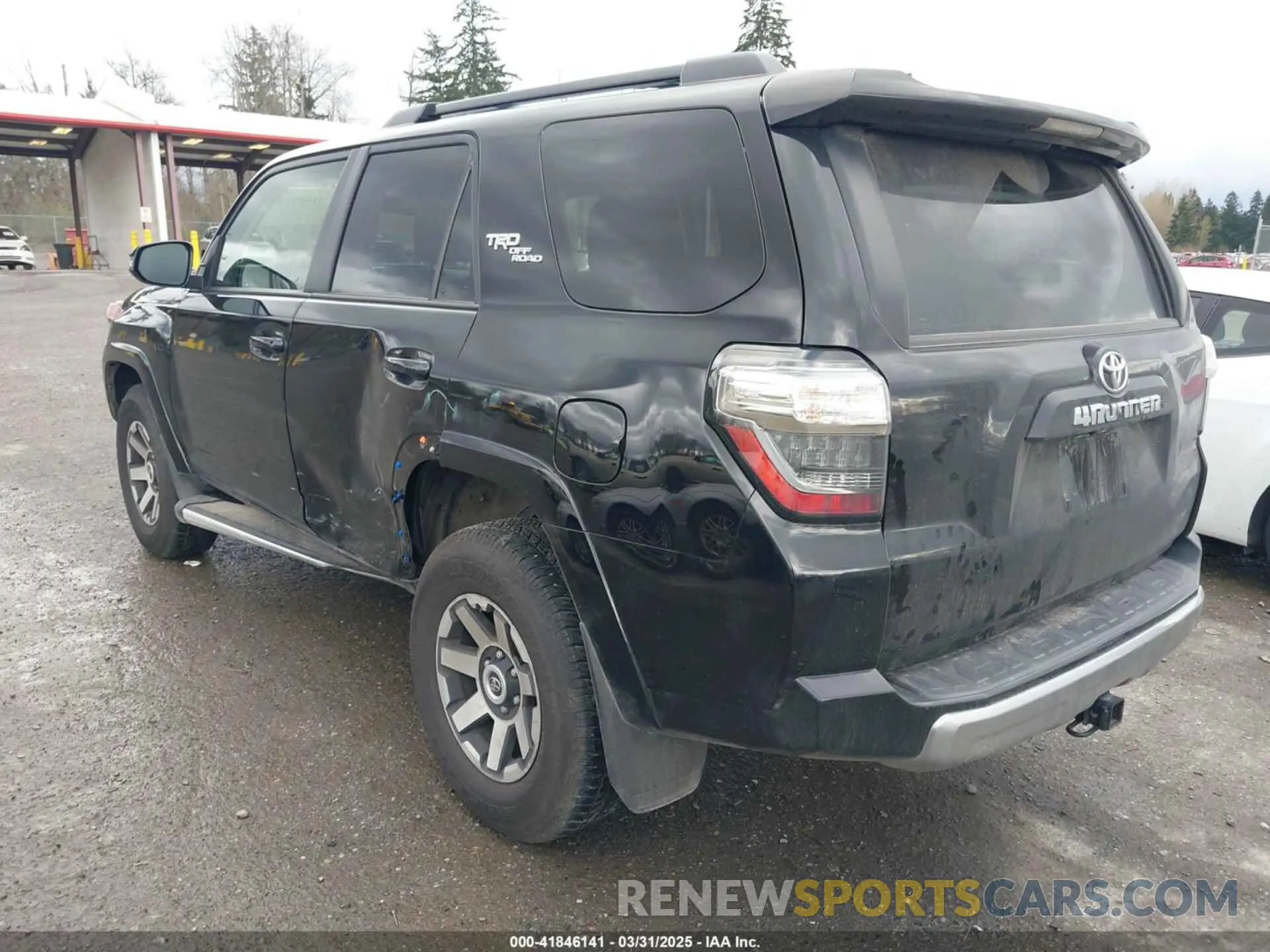 3 Photograph of a damaged car JTERU5JR9R6221883 TOYOTA 4RUNNER 2024
