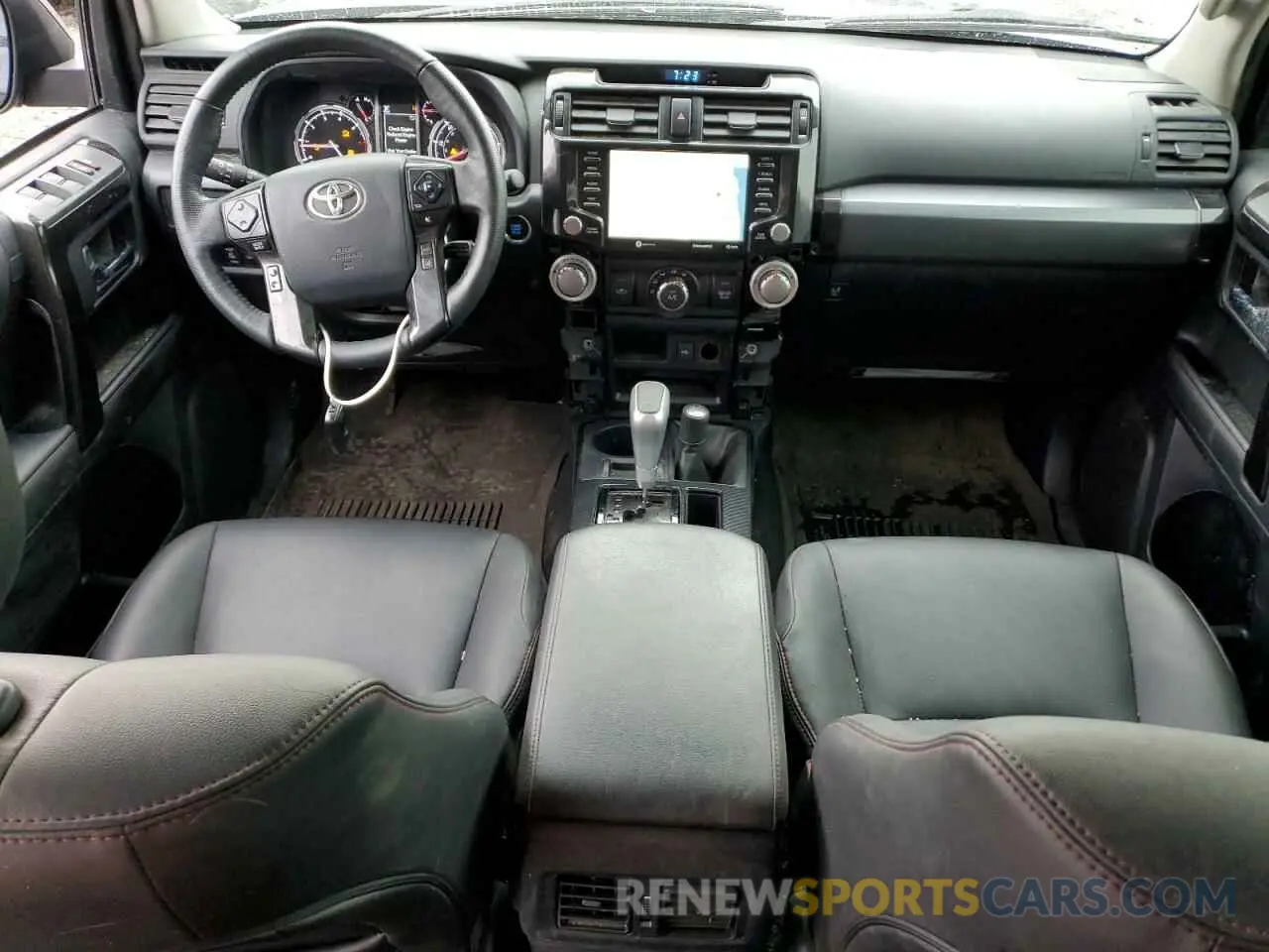 8 Фотография поврежденного автомобиля JTERU5JR9R6252468 TOYOTA 4RUNNER 2024