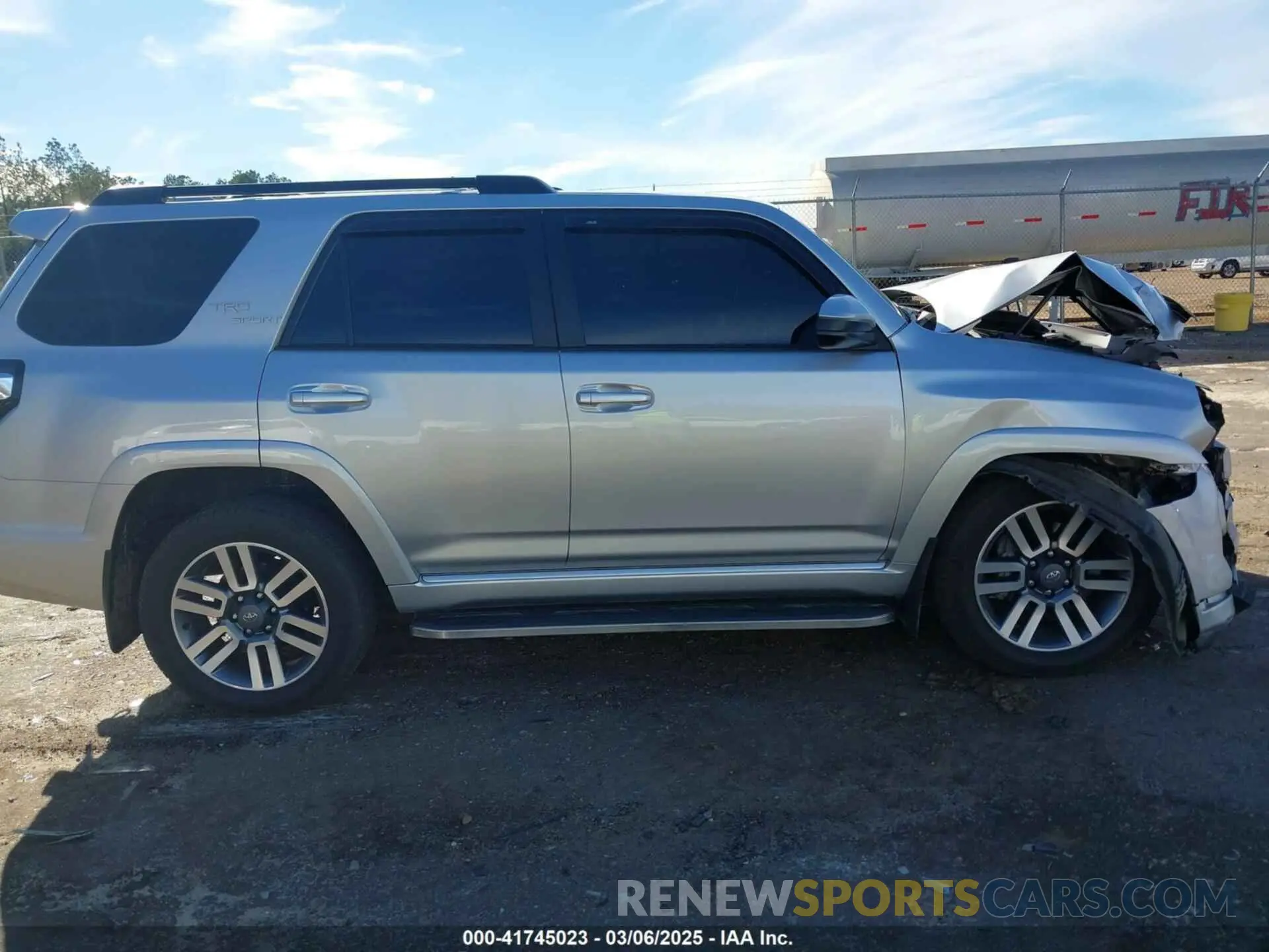 14 Photograph of a damaged car JTESU5JR9R6245148 TOYOTA 4RUNNER 2024
