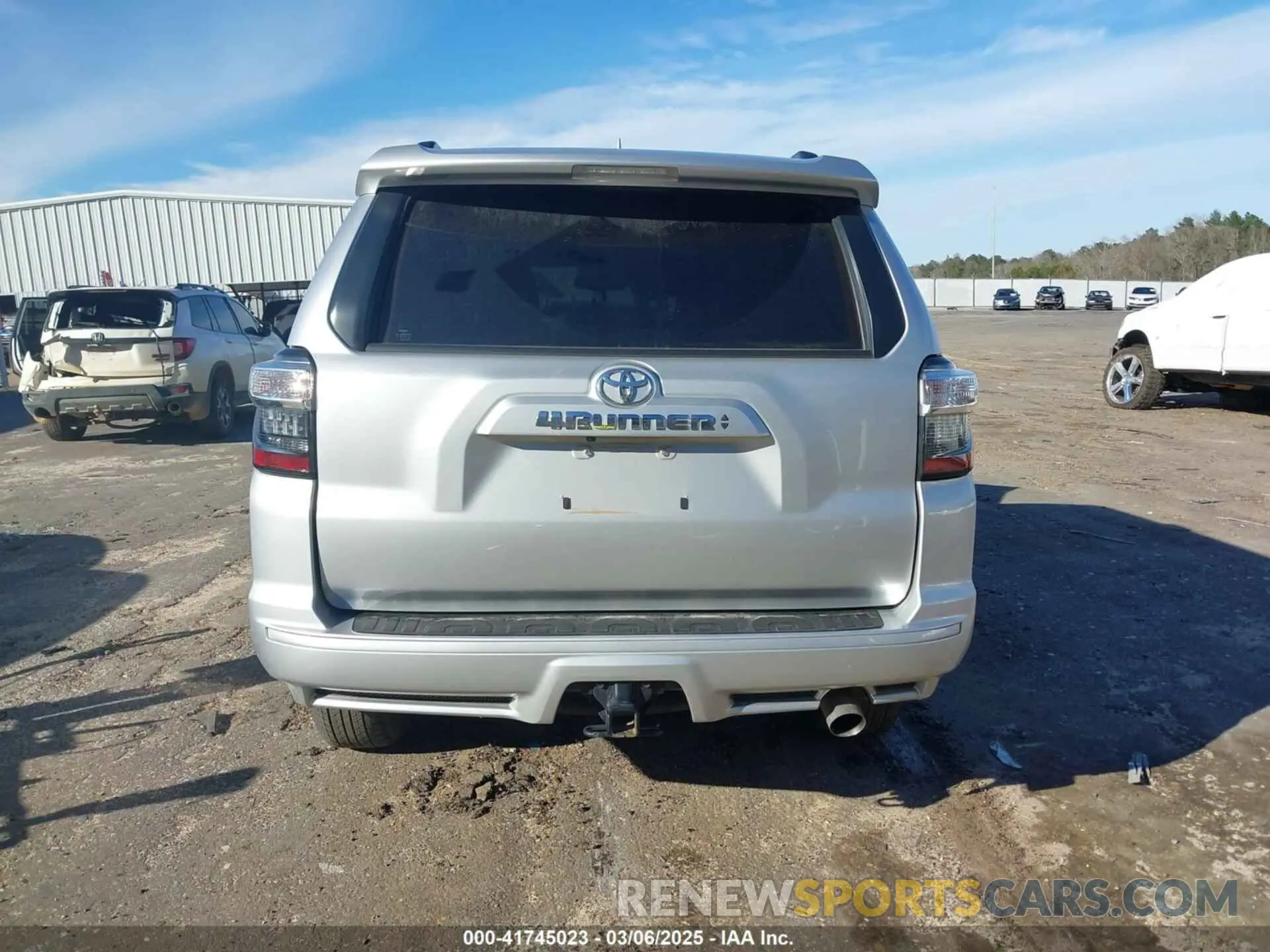 17 Photograph of a damaged car JTESU5JR9R6245148 TOYOTA 4RUNNER 2024
