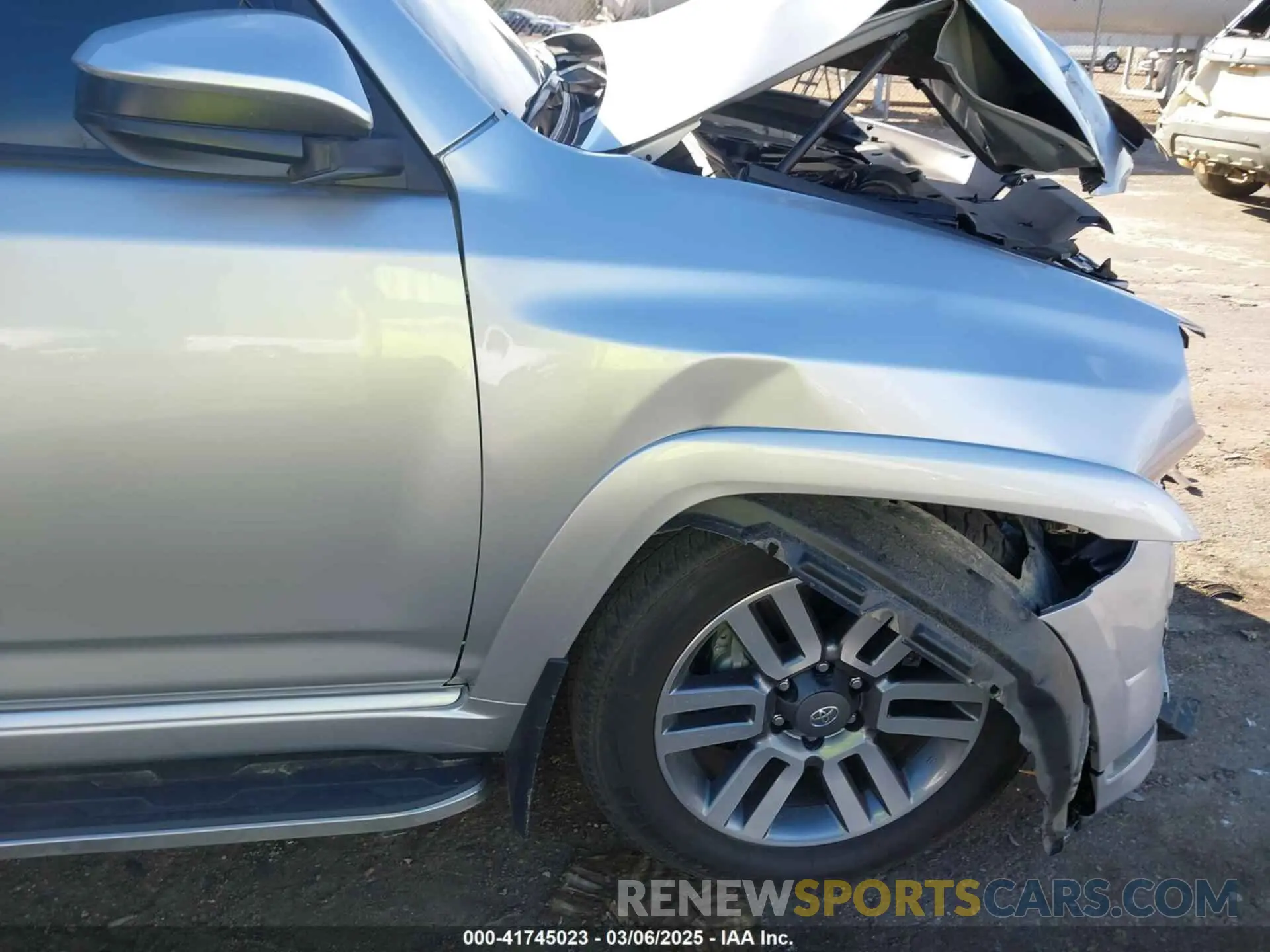 18 Photograph of a damaged car JTESU5JR9R6245148 TOYOTA 4RUNNER 2024