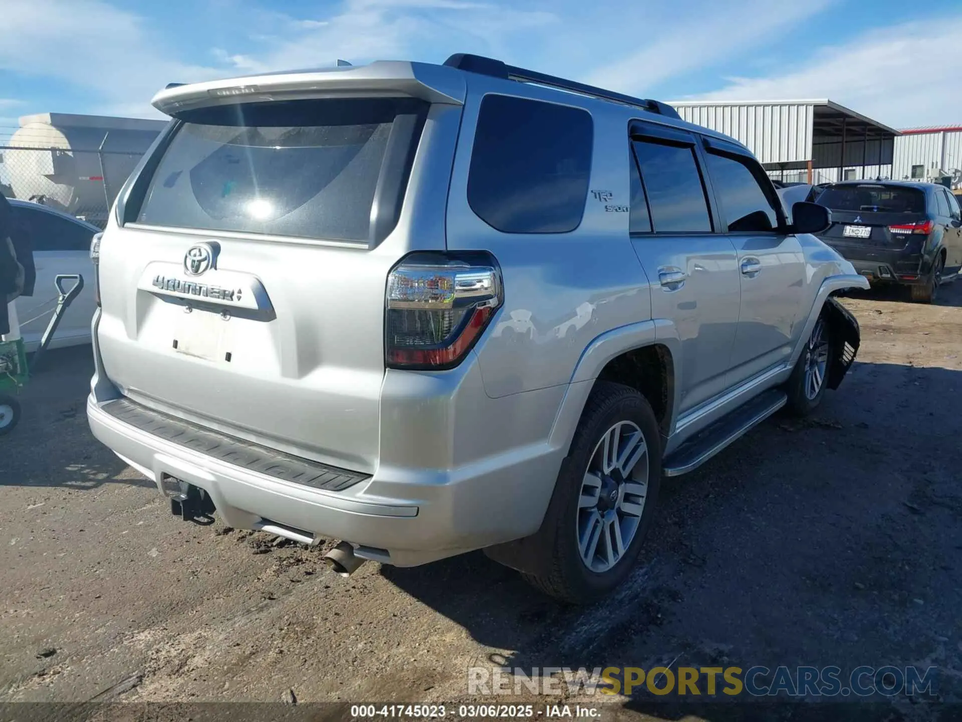 4 Photograph of a damaged car JTESU5JR9R6245148 TOYOTA 4RUNNER 2024