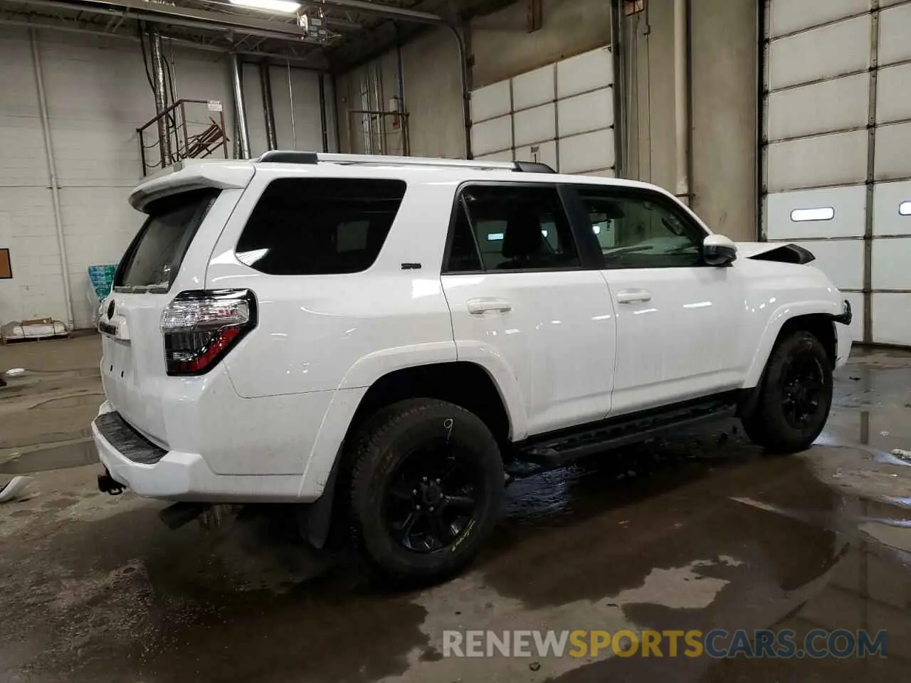 3 Photograph of a damaged car JTEMU5JR4P6088182 TOYOTA 4RUNNER SE 2023