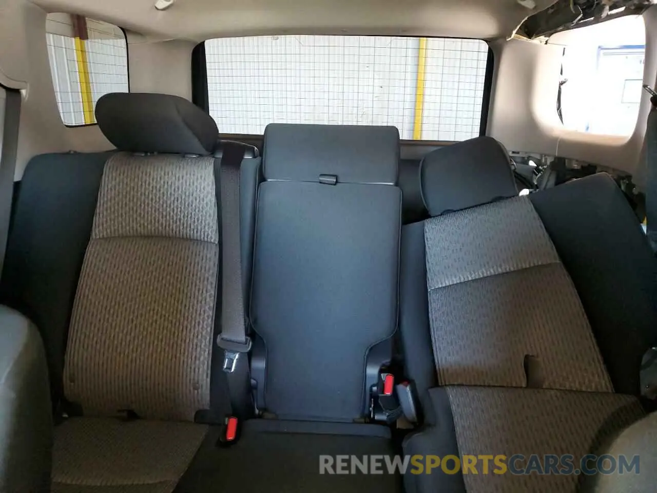 10 Фотография поврежденного автомобиля JTEMU5JR7P6124916 TOYOTA 4RUNNER SE 2023