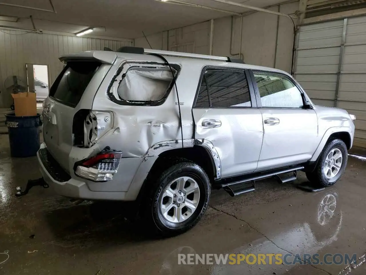 3 Photograph of a damaged car JTENU5JR0P6099717 TOYOTA 4RUNNER SE 2023