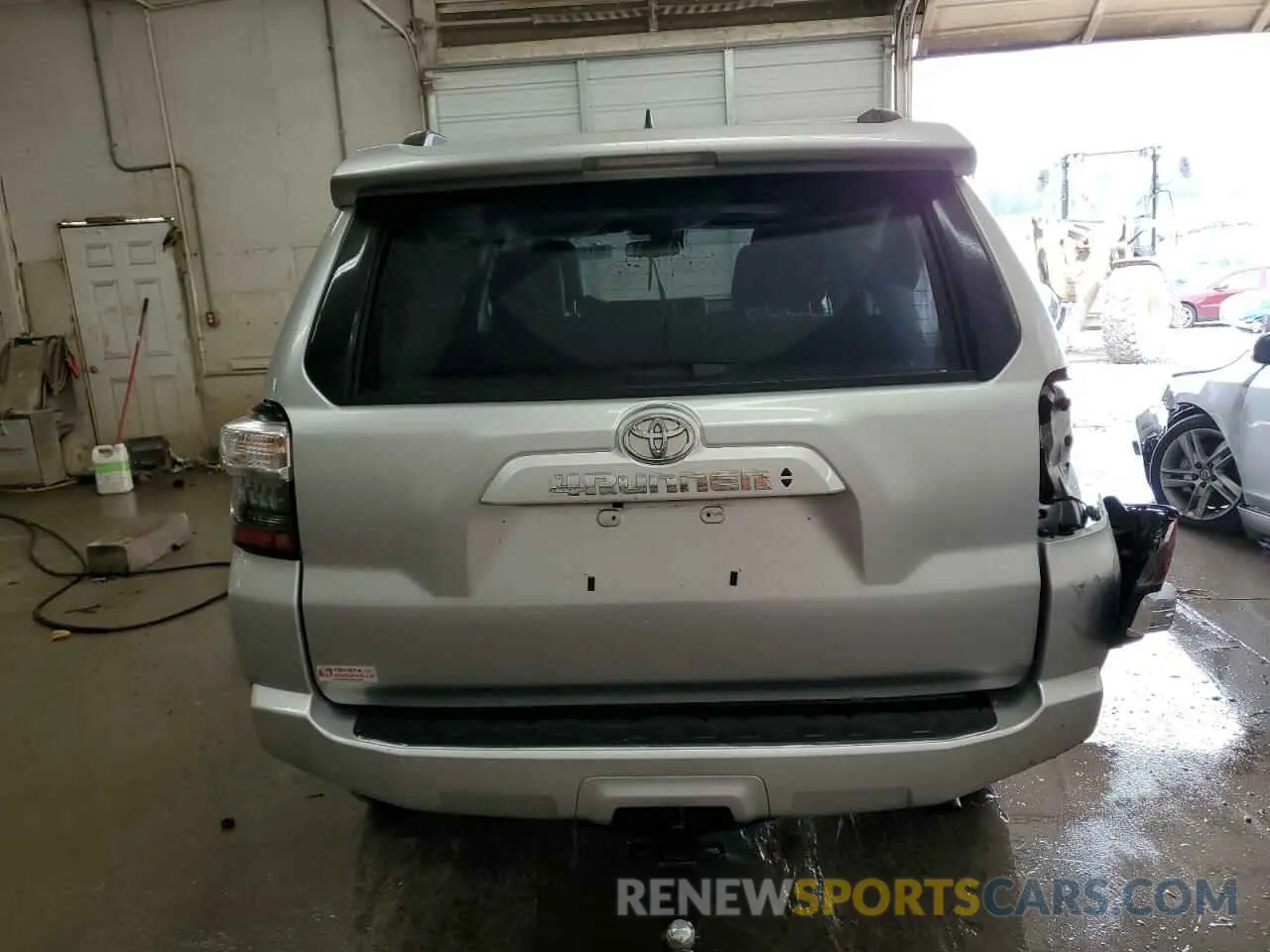 6 Photograph of a damaged car JTENU5JR0P6099717 TOYOTA 4RUNNER SE 2023