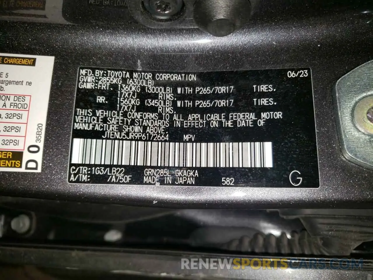 13 Photograph of a damaged car JTENU5JR9P6172664 TOYOTA 4RUNNER SE 2023