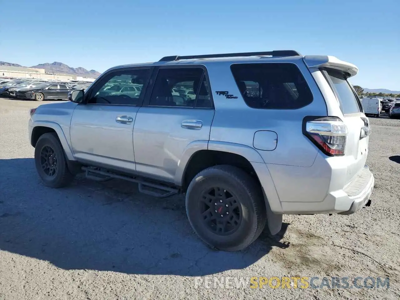 2 Фотография поврежденного автомобиля JTERU5JR7P6179548 TOYOTA 4RUNNER SE 2023