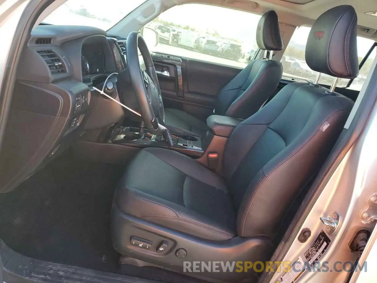 7 Фотография поврежденного автомобиля JTERU5JR7P6179548 TOYOTA 4RUNNER SE 2023