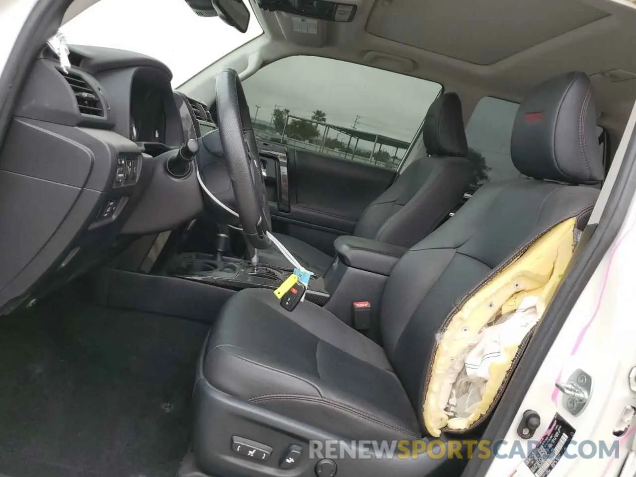 7 Фотография поврежденного автомобиля JTERU5JR8P6199615 TOYOTA 4RUNNER SE 2023