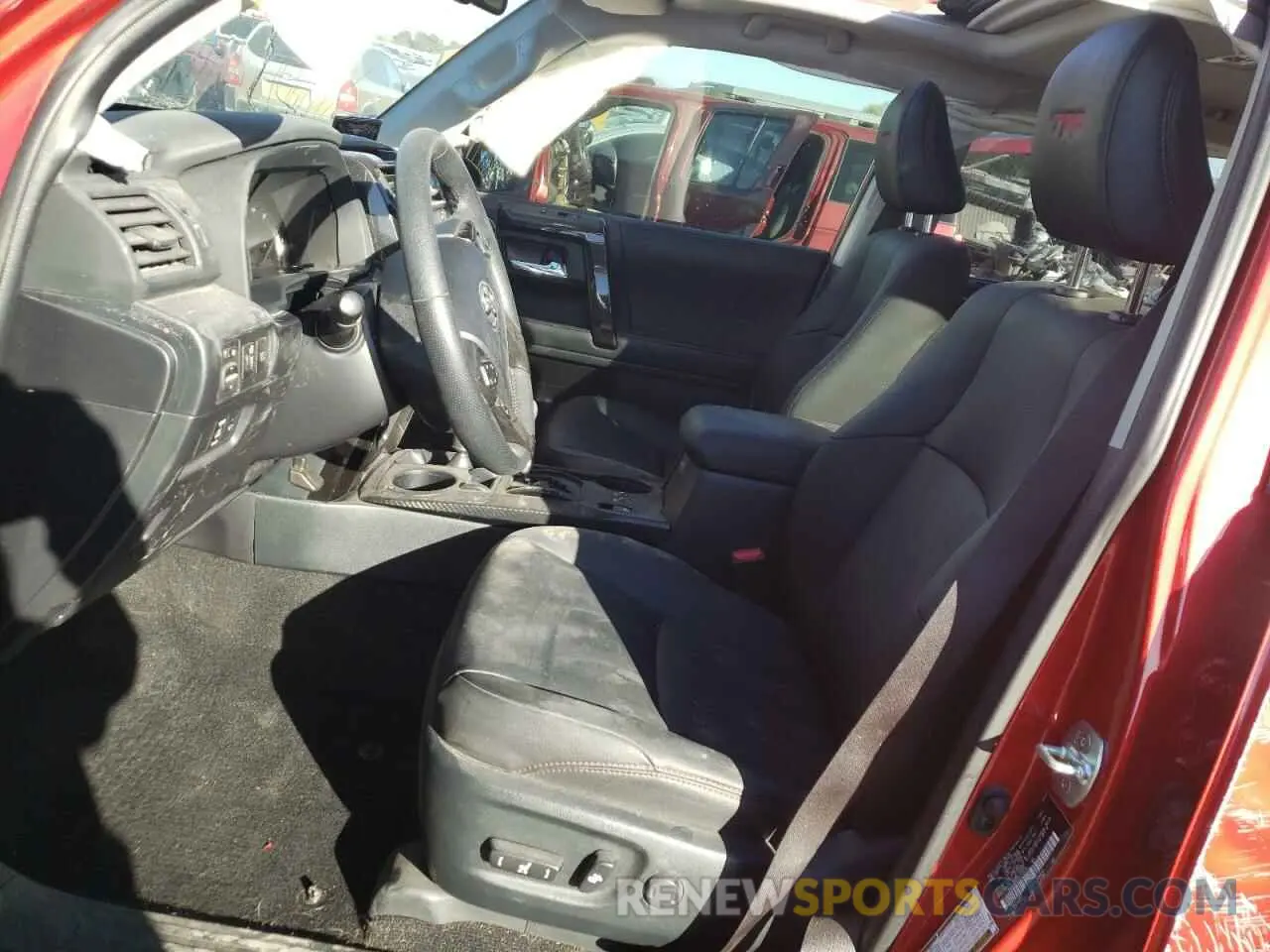 7 Photograph of a damaged car JTERU5JRXP6162033 TOYOTA 4RUNNER SE 2023