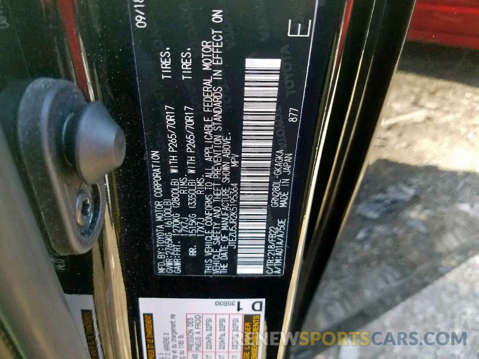10 Photograph of a damaged car JTEZU5JR2K5195364 TOYOTA 4RUNNER SR 2019