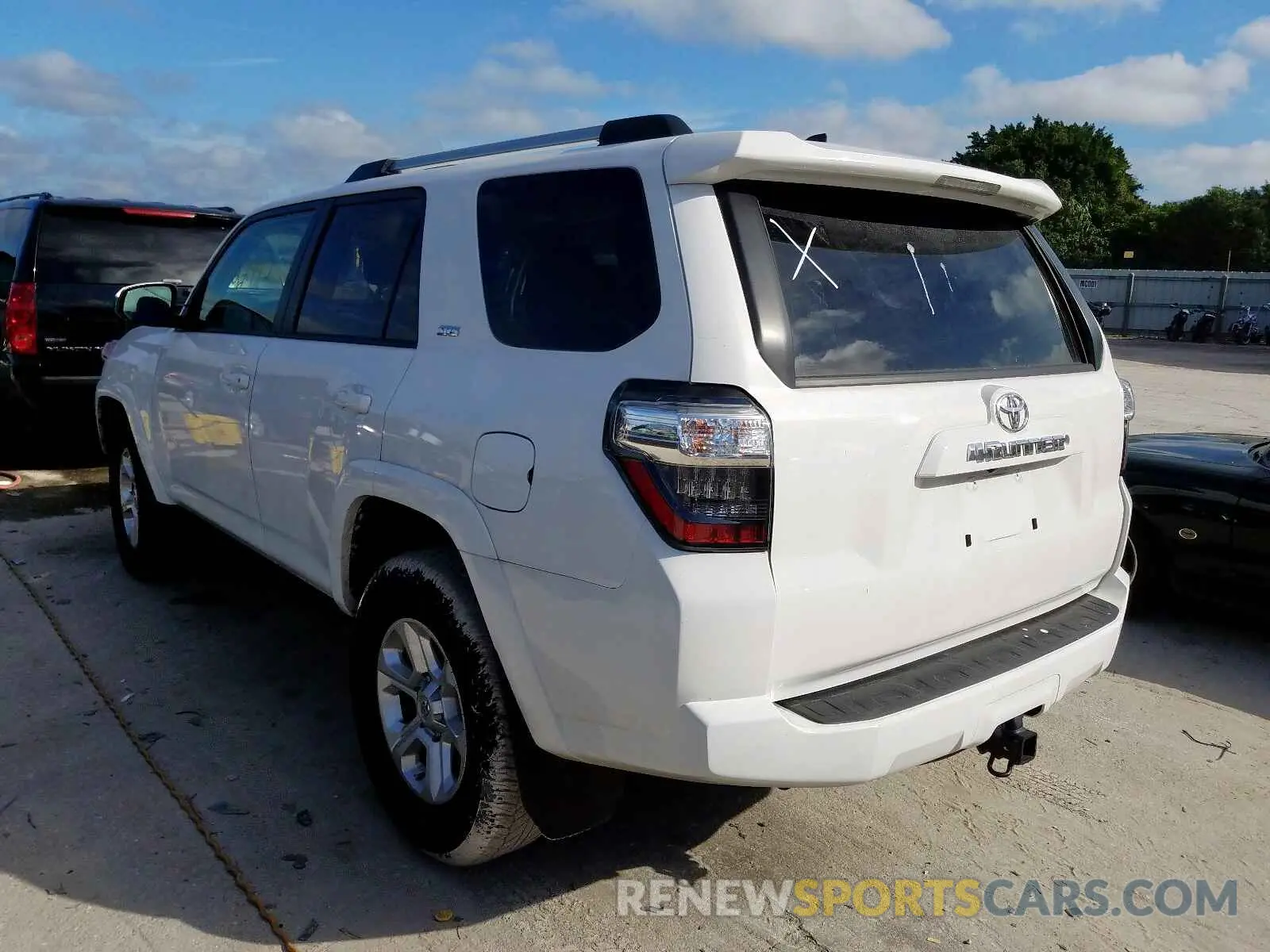 3 Photograph of a damaged car JTEZU5JRXK5194043 TOYOTA 4RUNNER SR 2019