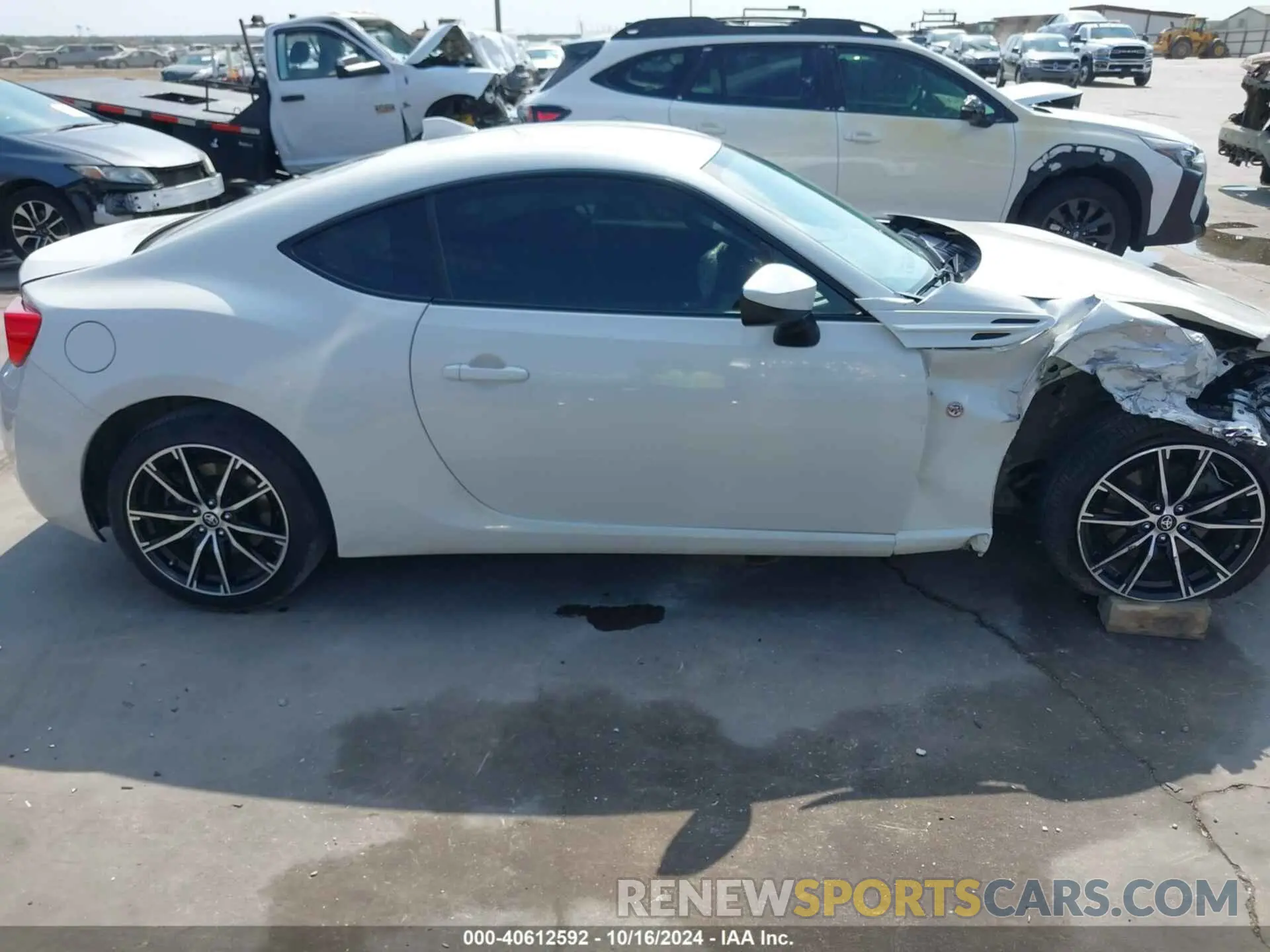 13 Photograph of a damaged car JF1ZNAA10K8700956 TOYOTA 86 2019