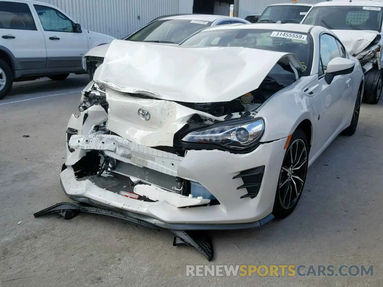 2 Photograph of a damaged car JF1ZNAA16K8700332 TOYOTA 86 2019