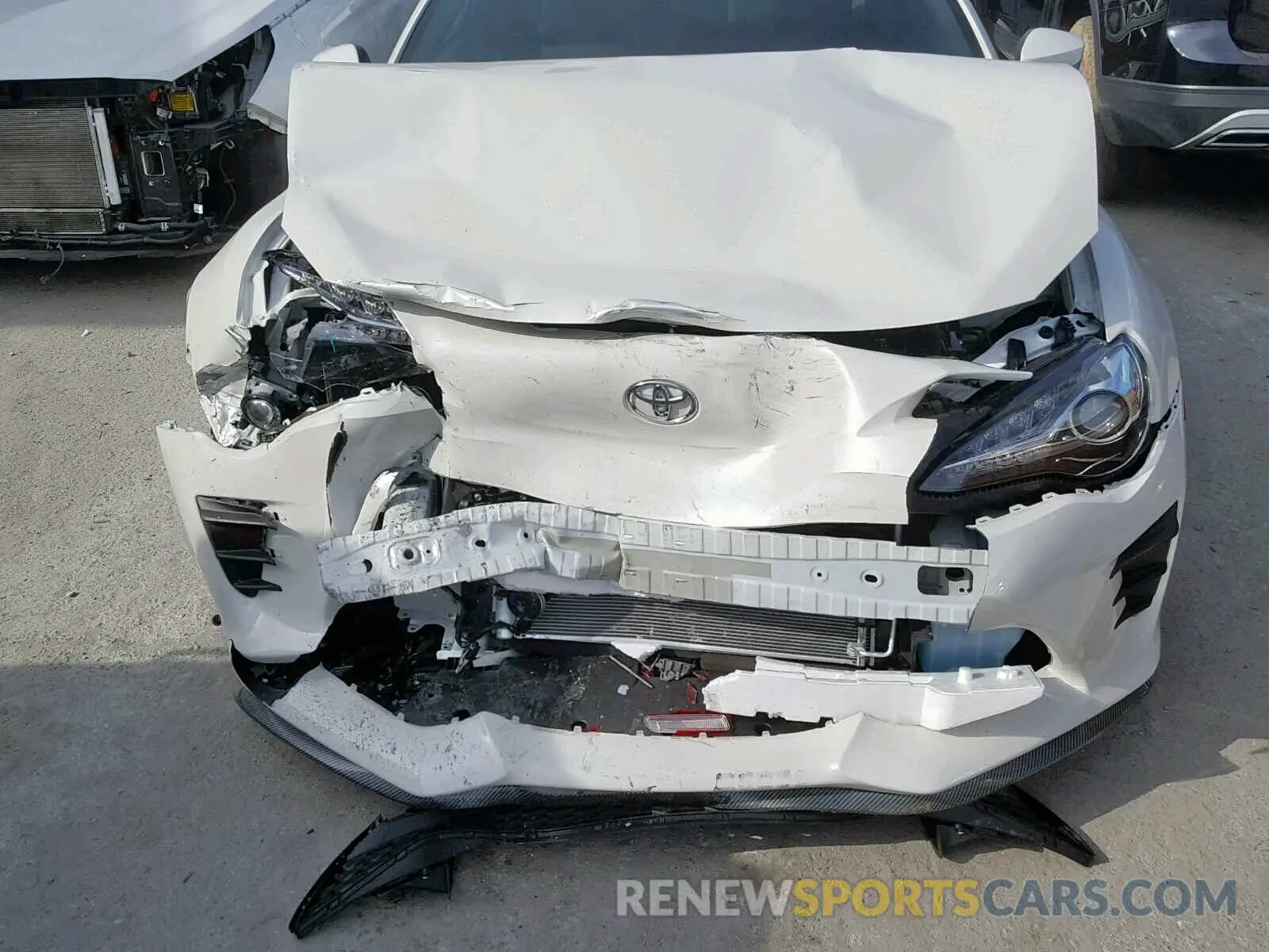 9 Photograph of a damaged car JF1ZNAA16K8700332 TOYOTA 86 2019